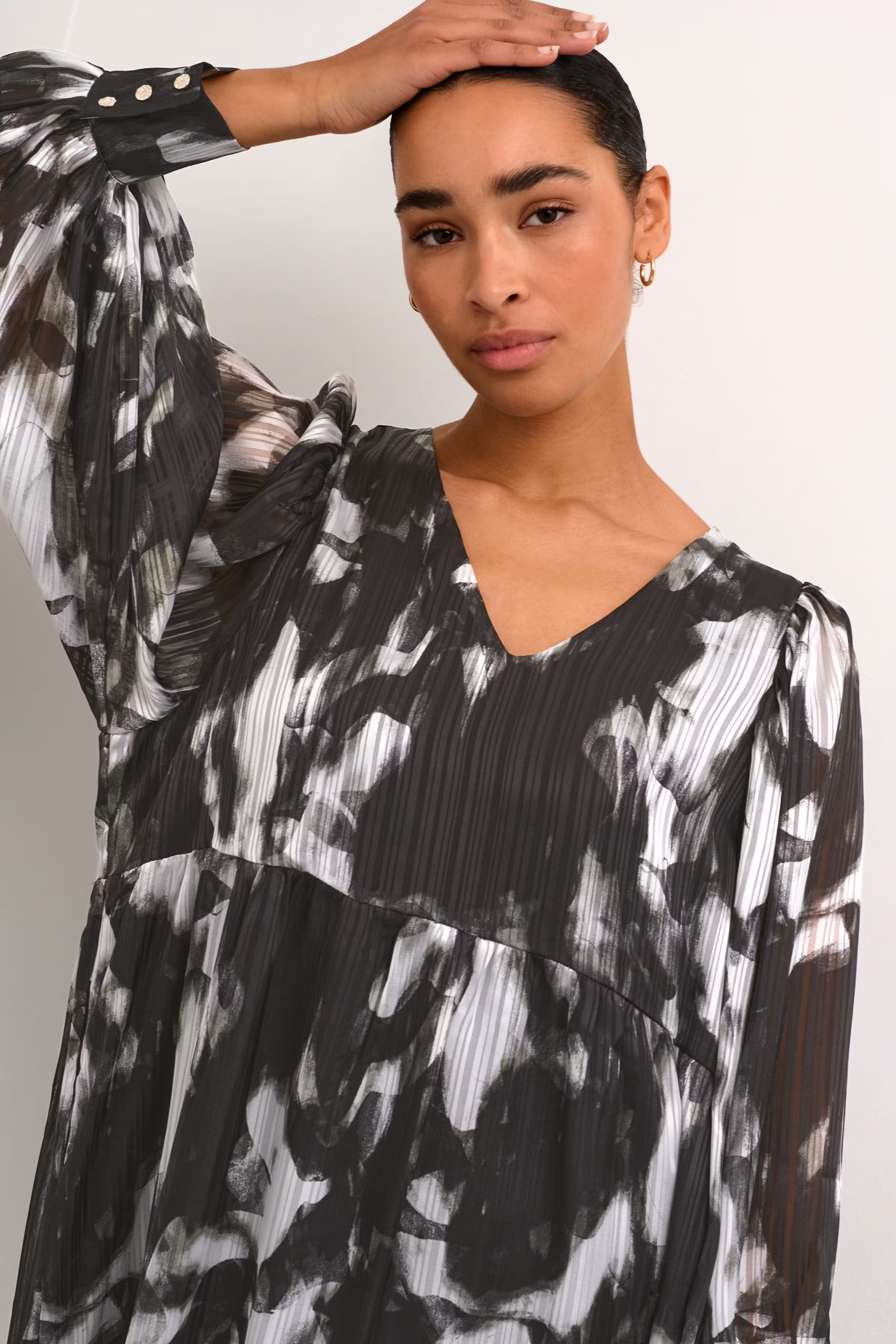 KAlifa Kjole LOOKBOOK DETAIL 10509200-106593