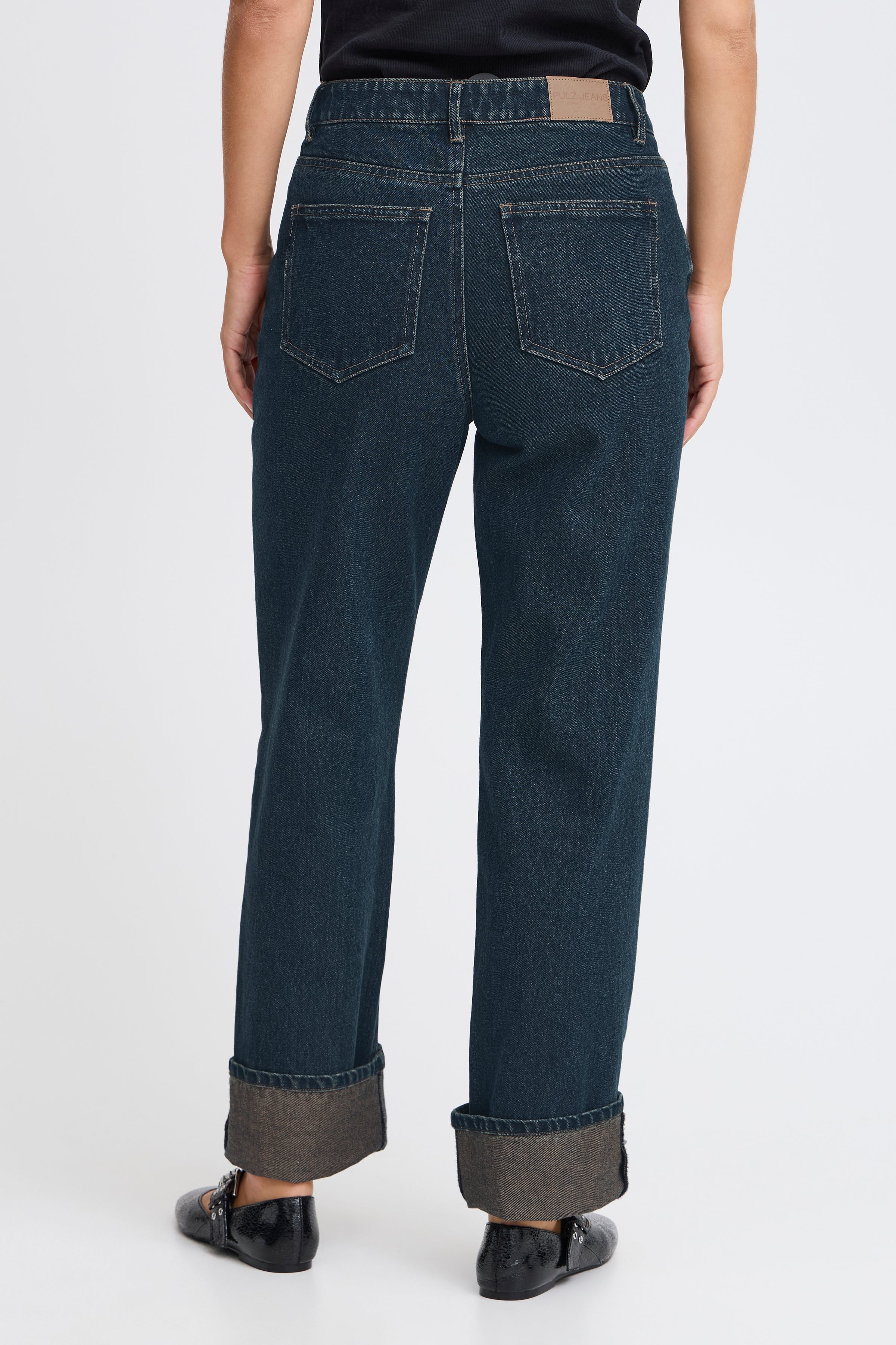 PZRINA UHW Jeans Wide Leg Turn up Leg LOOKBOOK BACK 50208585-202124