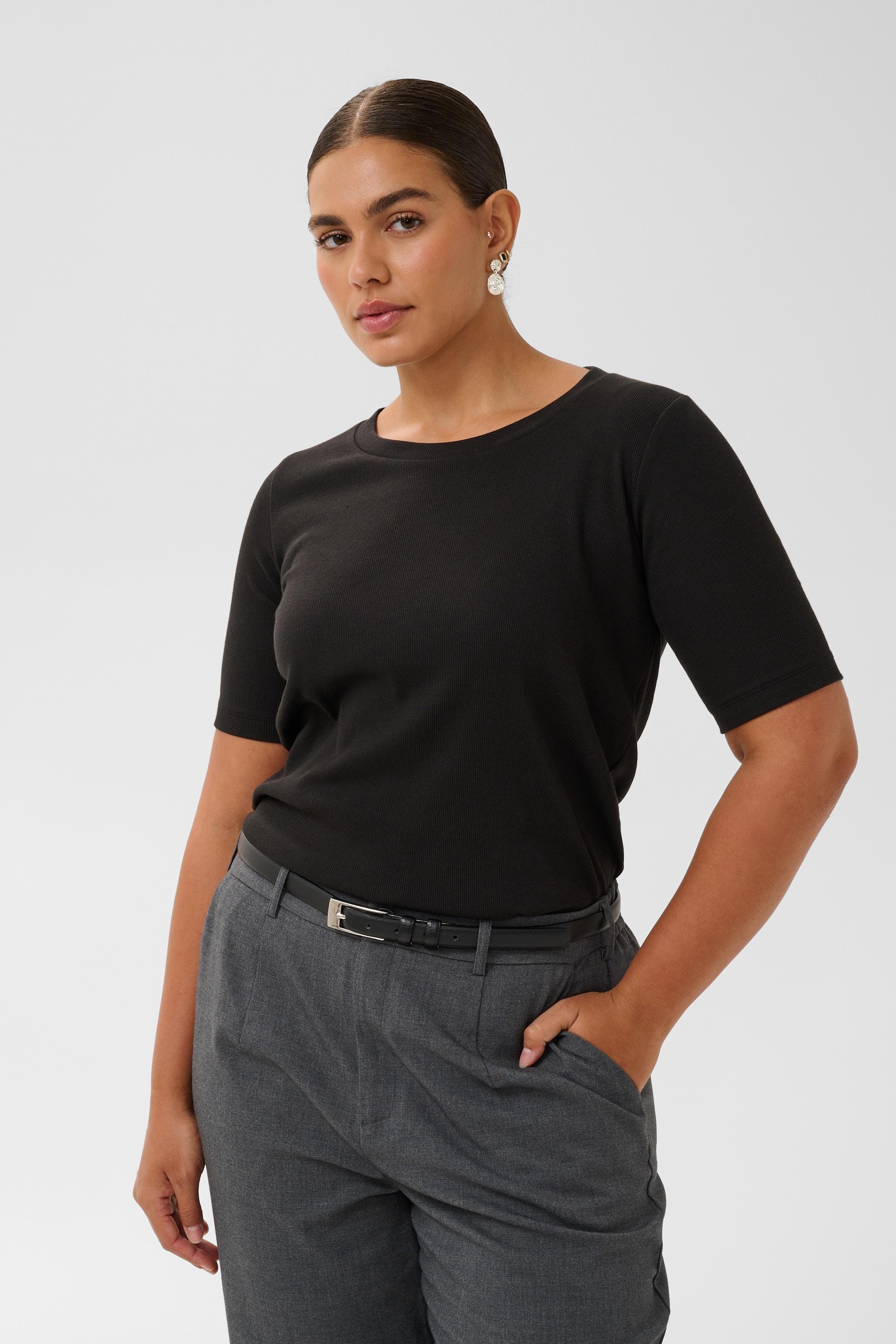 KCcarina T-shirt LOOKBOOK FRONT 10581627-100121