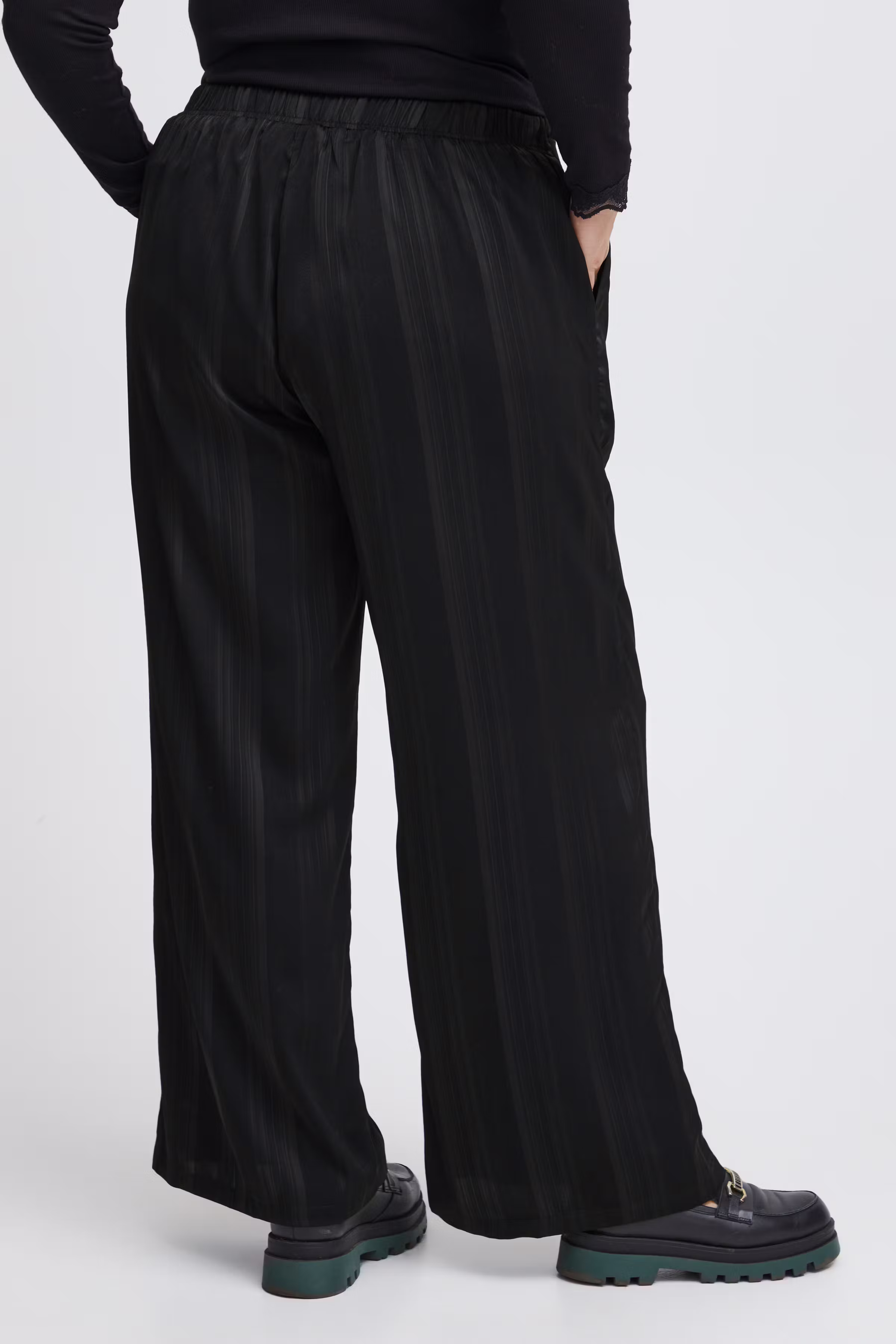 FPYNDA Broek LOOKBOOK BACK 20613094-200113