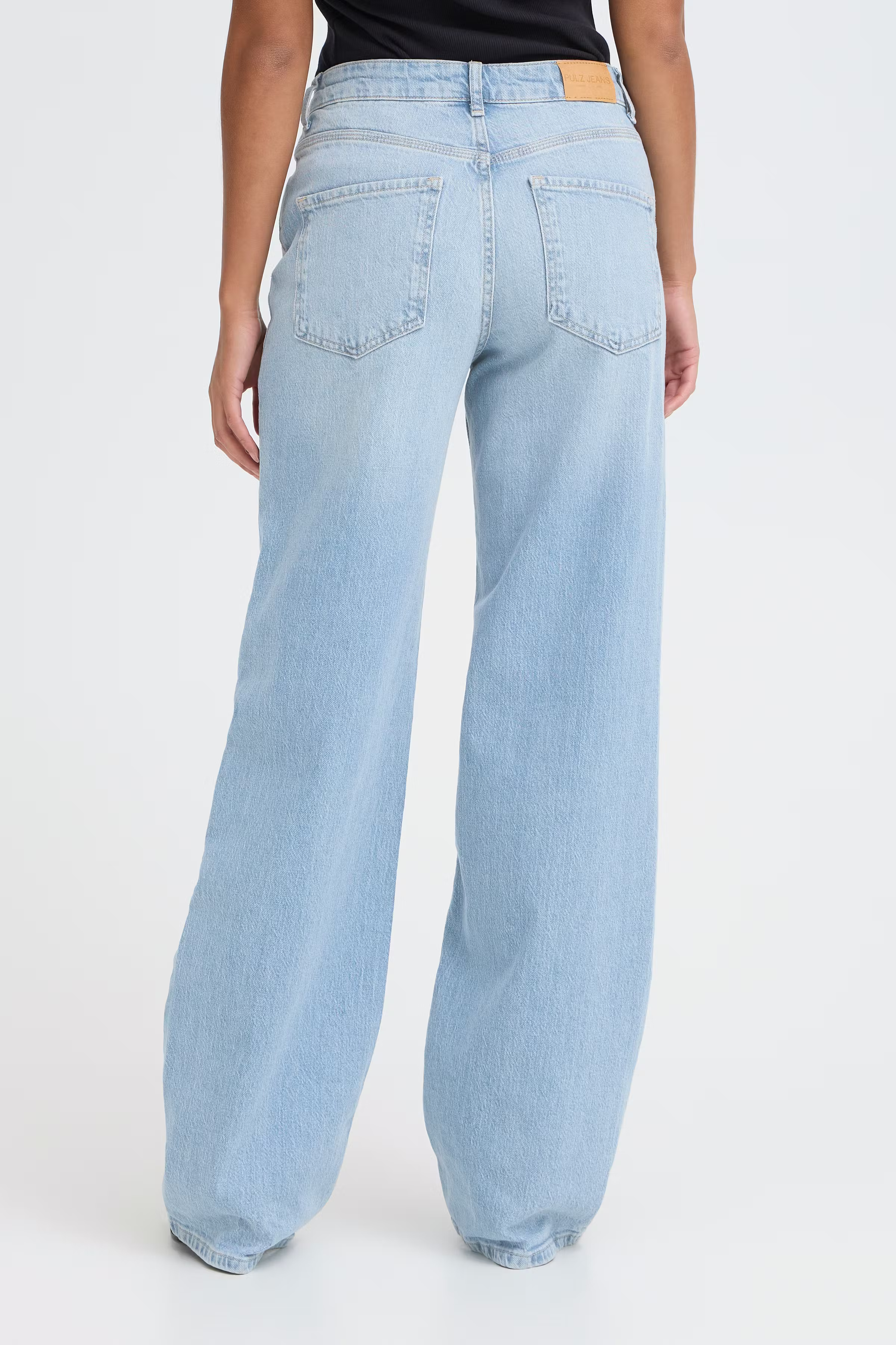 PZVEGA UHW Jeans Wide Leg LOOKBOOK BACK 50207173-200008