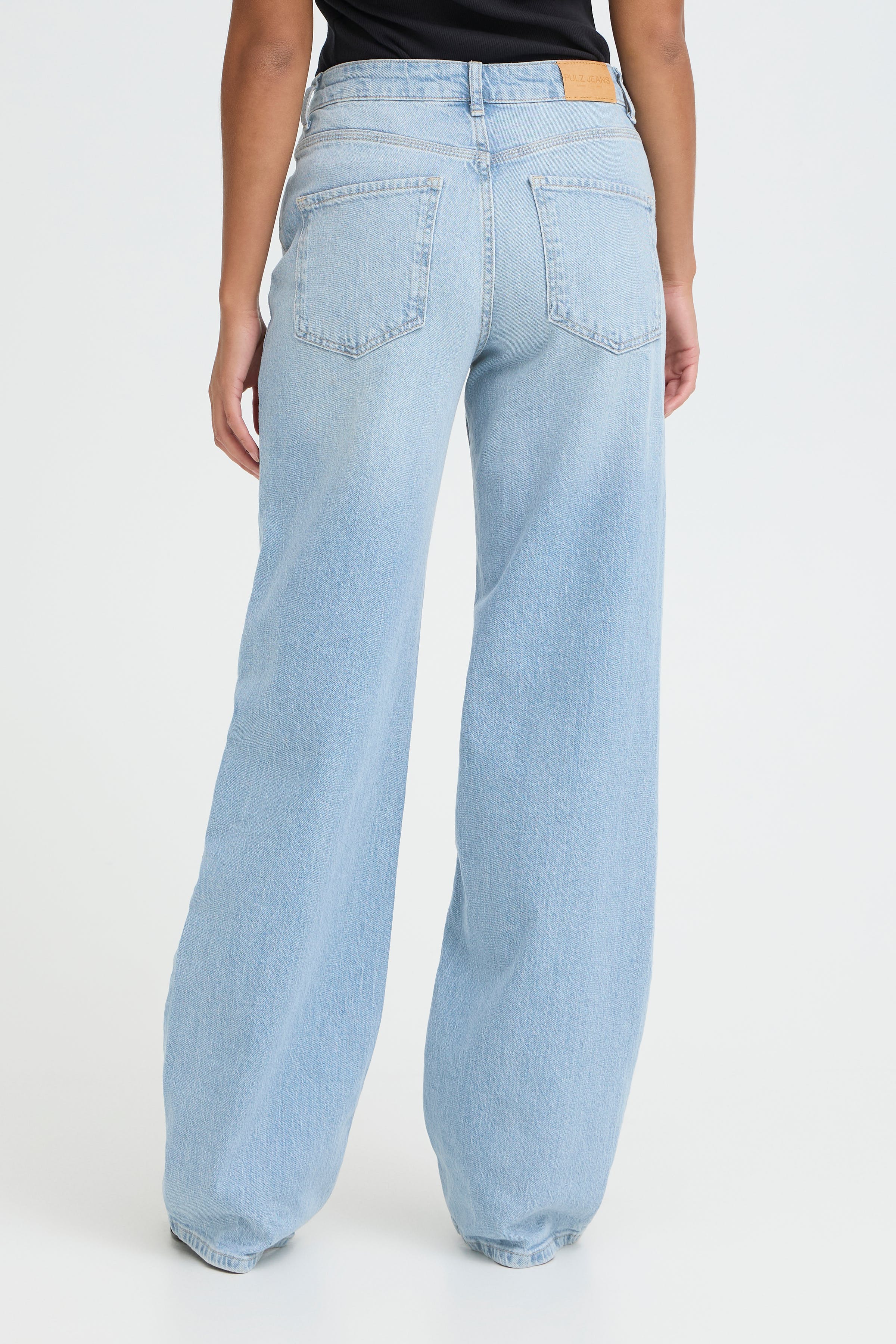 PZVEGA UHW Jeans Wide Leg LOOKBOOK BACK 50207173-200008