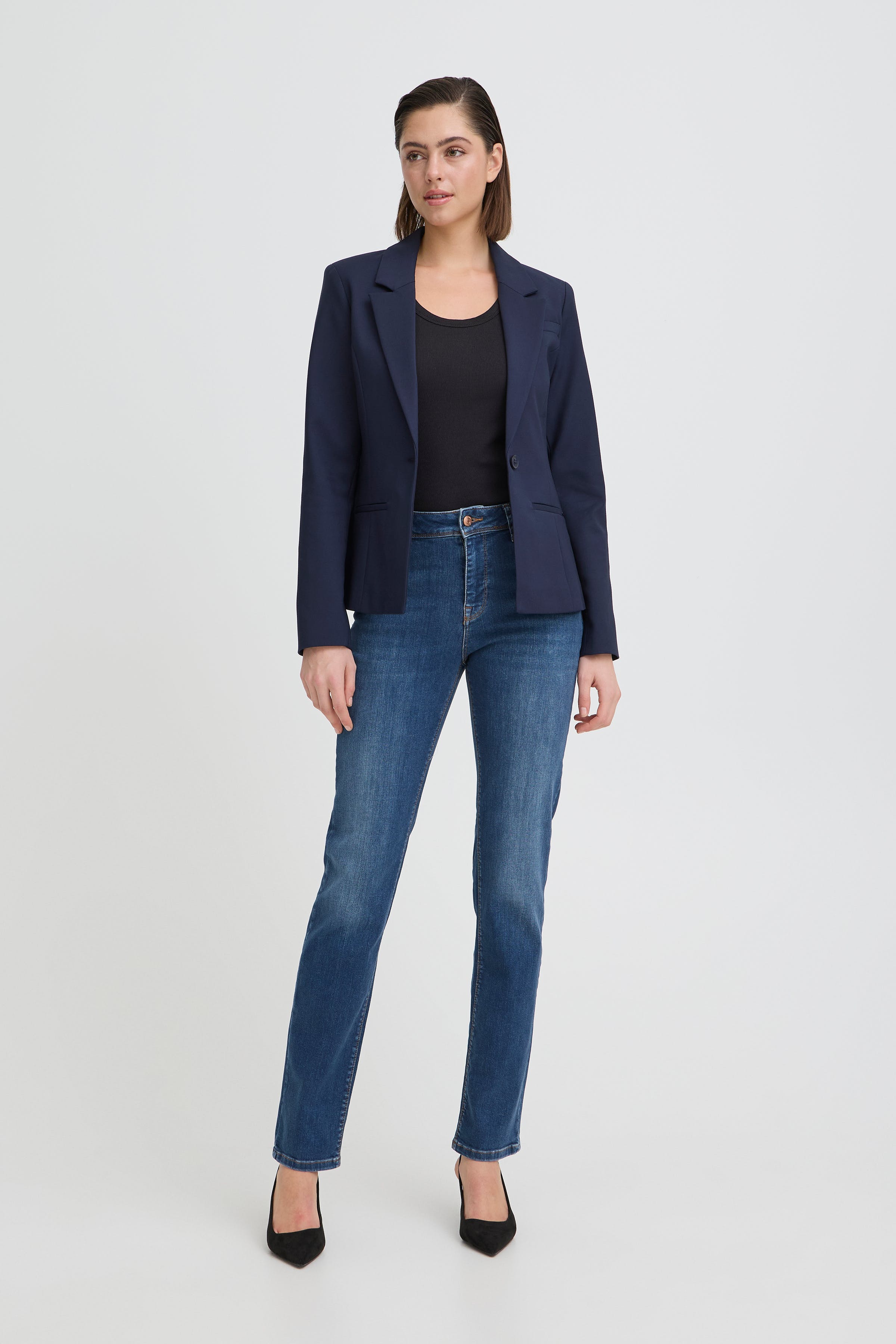 PZSANDRA HW Jeans Medium Straight LOOKBOOK FRONT 50205860-200005