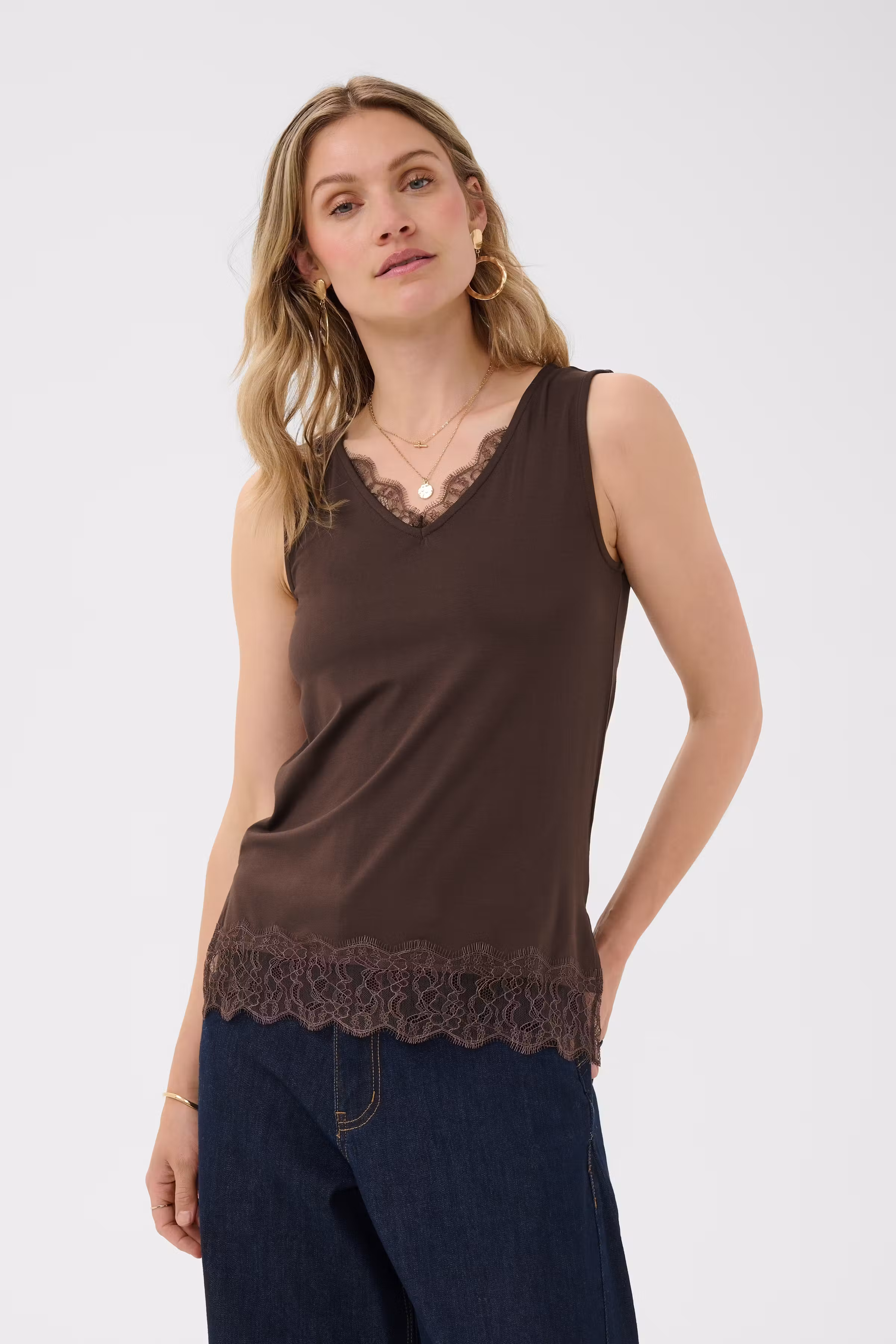 CRAlvaia Top LOOKBOOK FRONT 10615546-191016