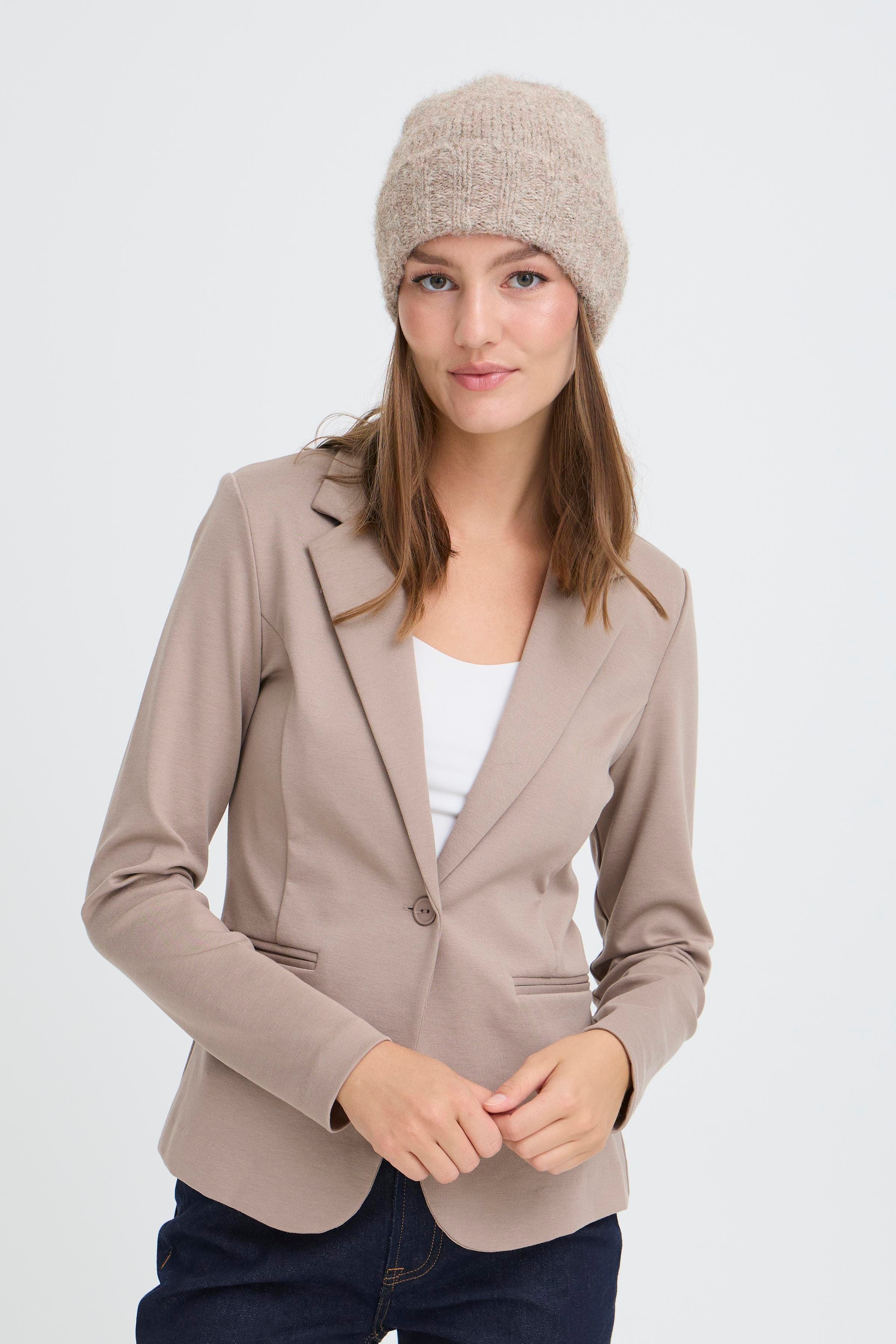 IAMONA Hood LOOKBOOK FRONT 20124764-1304011