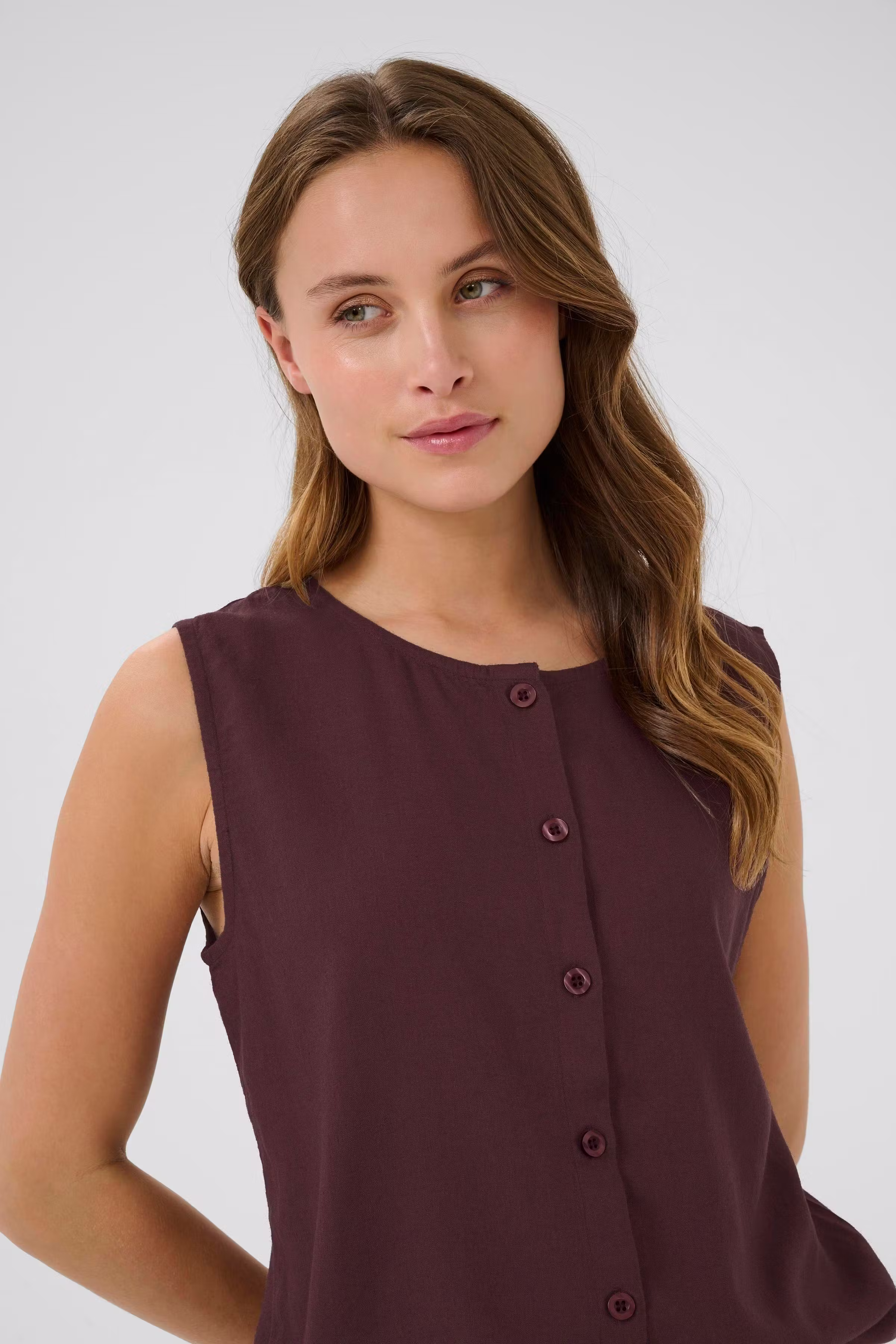 KAmilia Linen Blouse LOOKBOOK DETAIL 10510158-191619