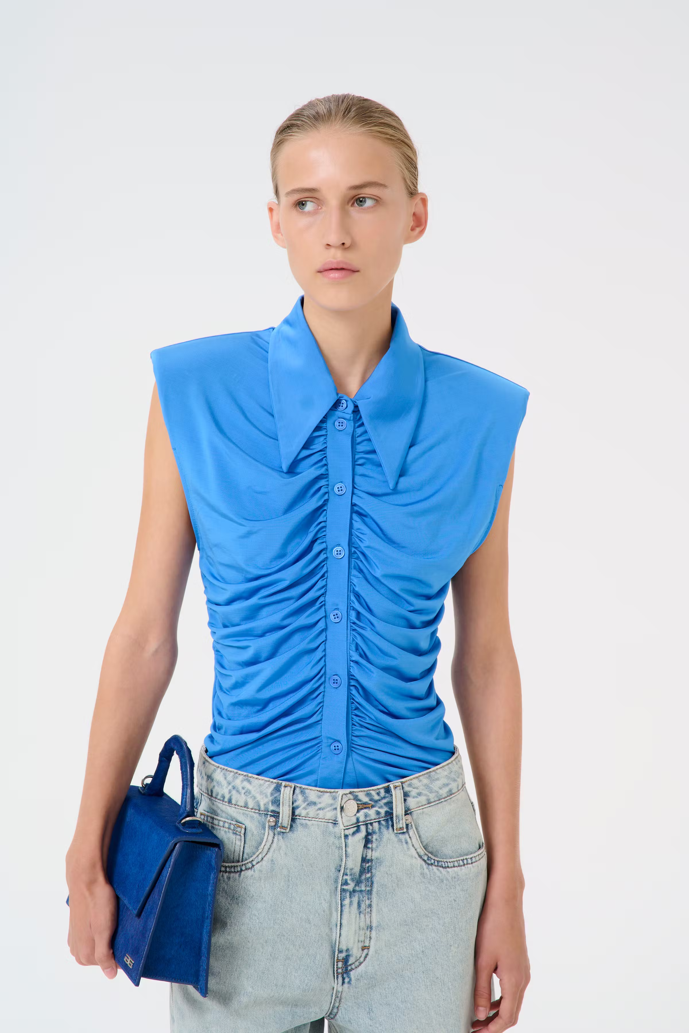 GZtaila Shirt LOOKBOOK FRONT 10910126-184043