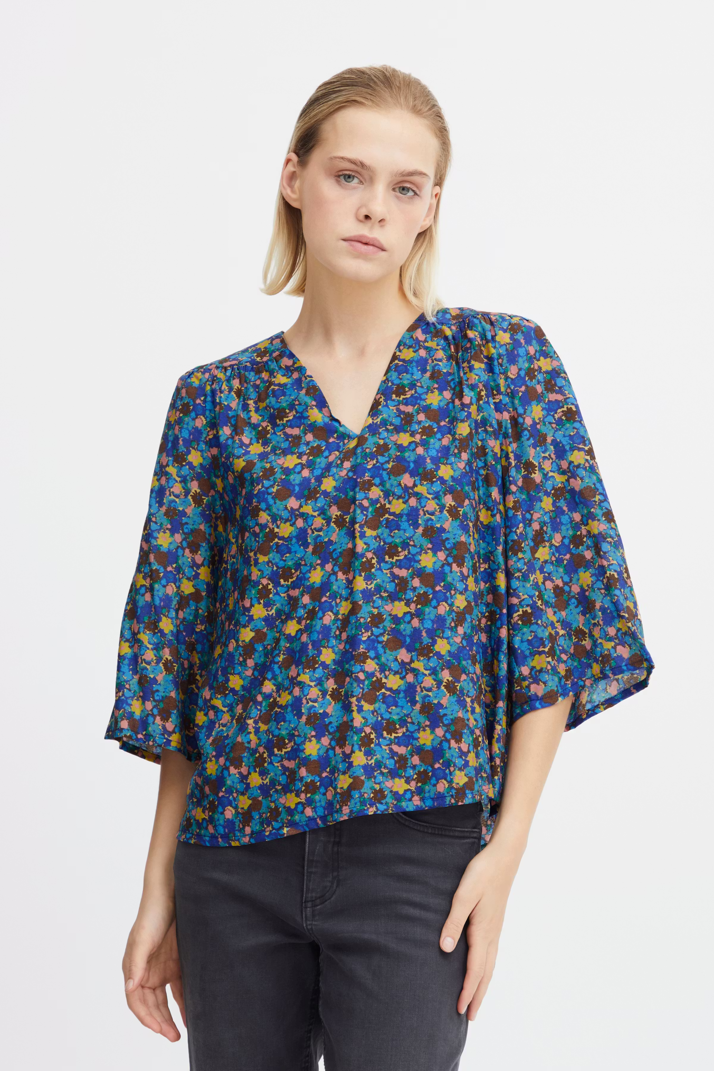 IHTILLA Bluse LOOKBOOK FRONT 20117921-174336