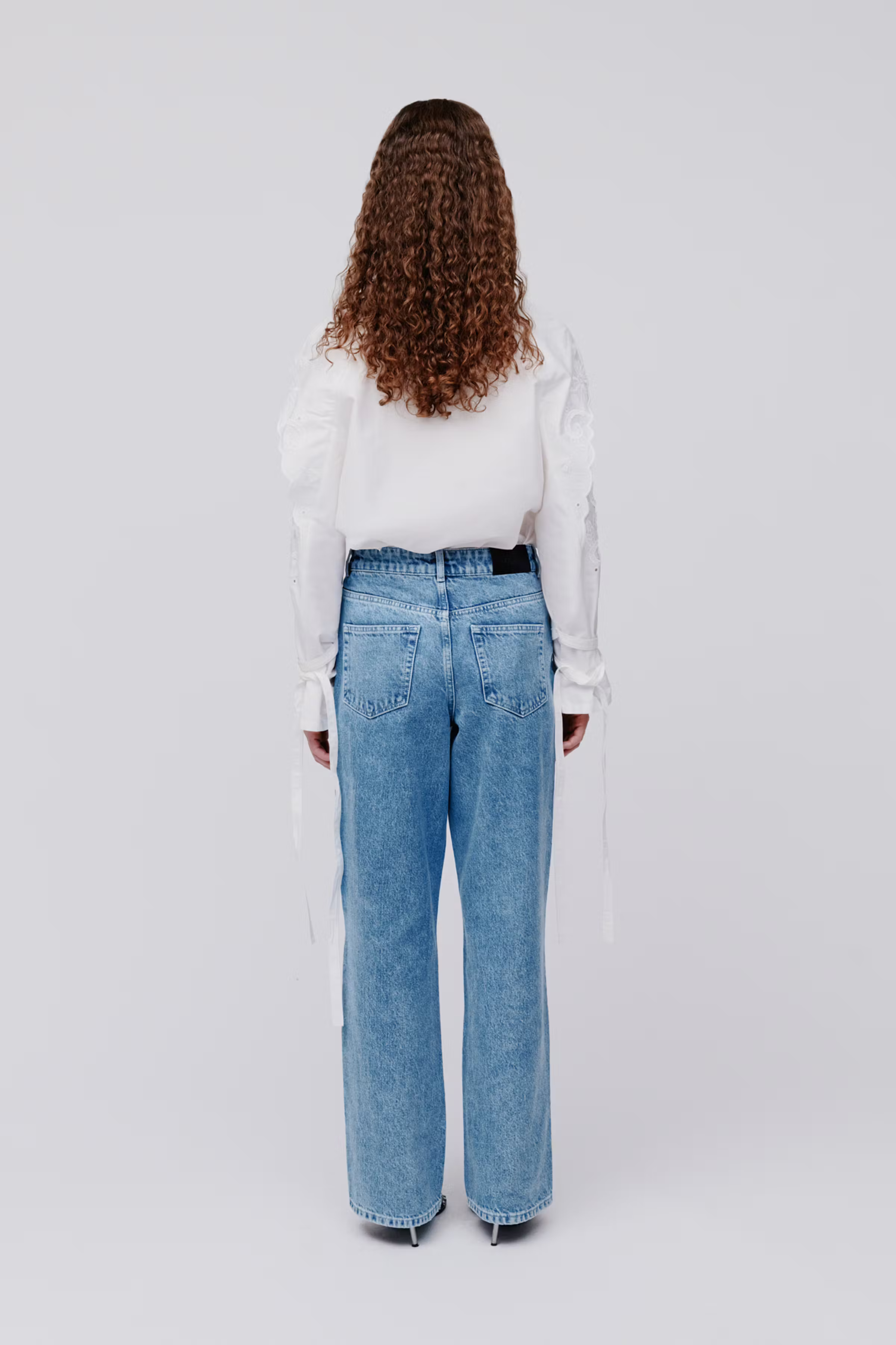 IO PETRA ANN JEANS LOOKBOOK BACK 30600620-BL854