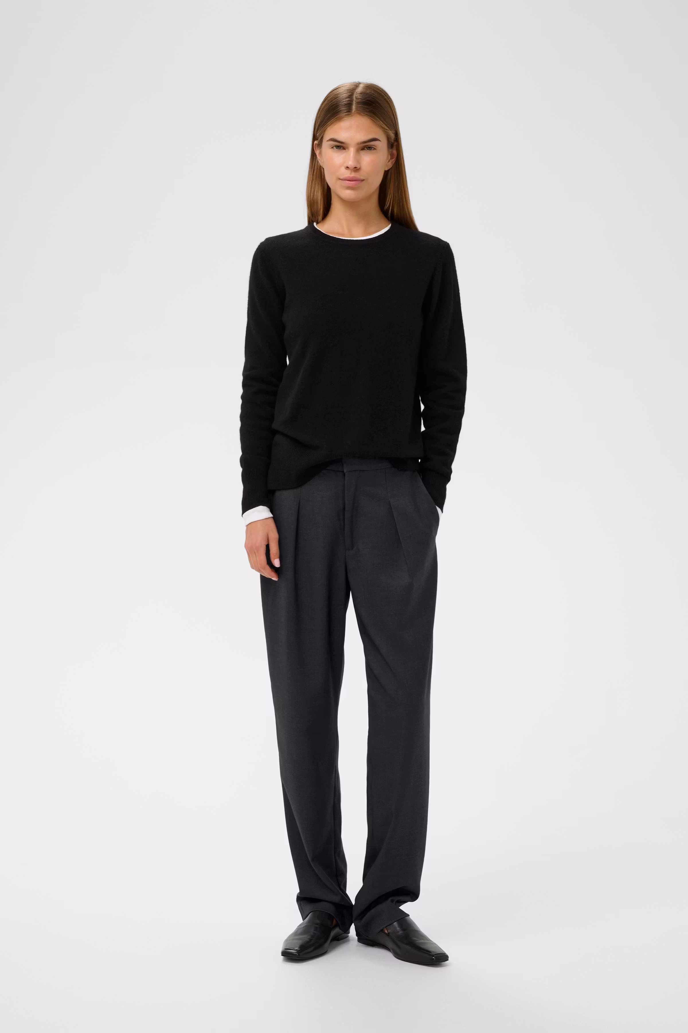 YuktaIW Byxor LOOKBOOK FRONT 30111161-301744