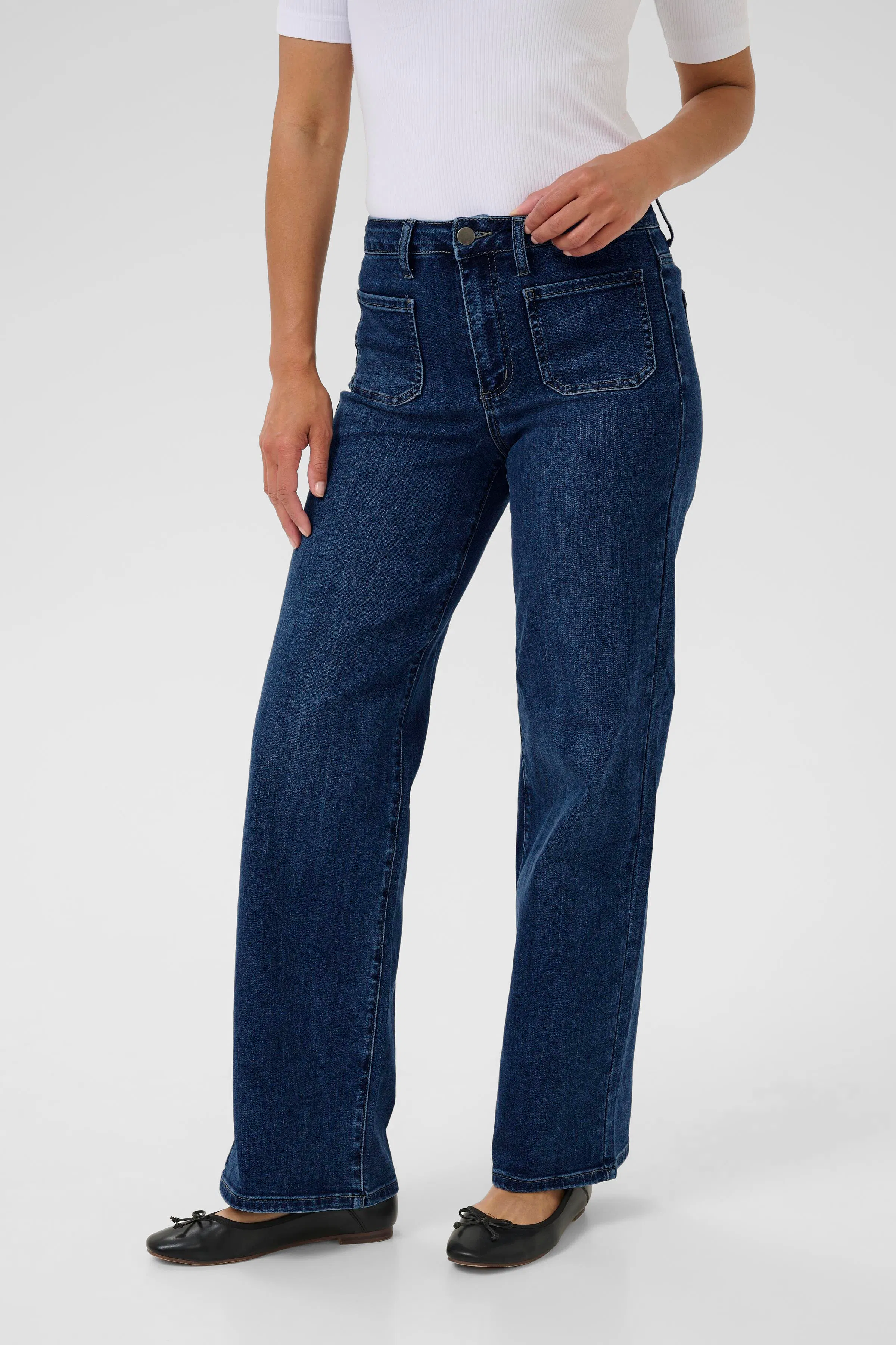 KAkarla Wide Jeans LOOKBOOK FRONT 10507619-104462