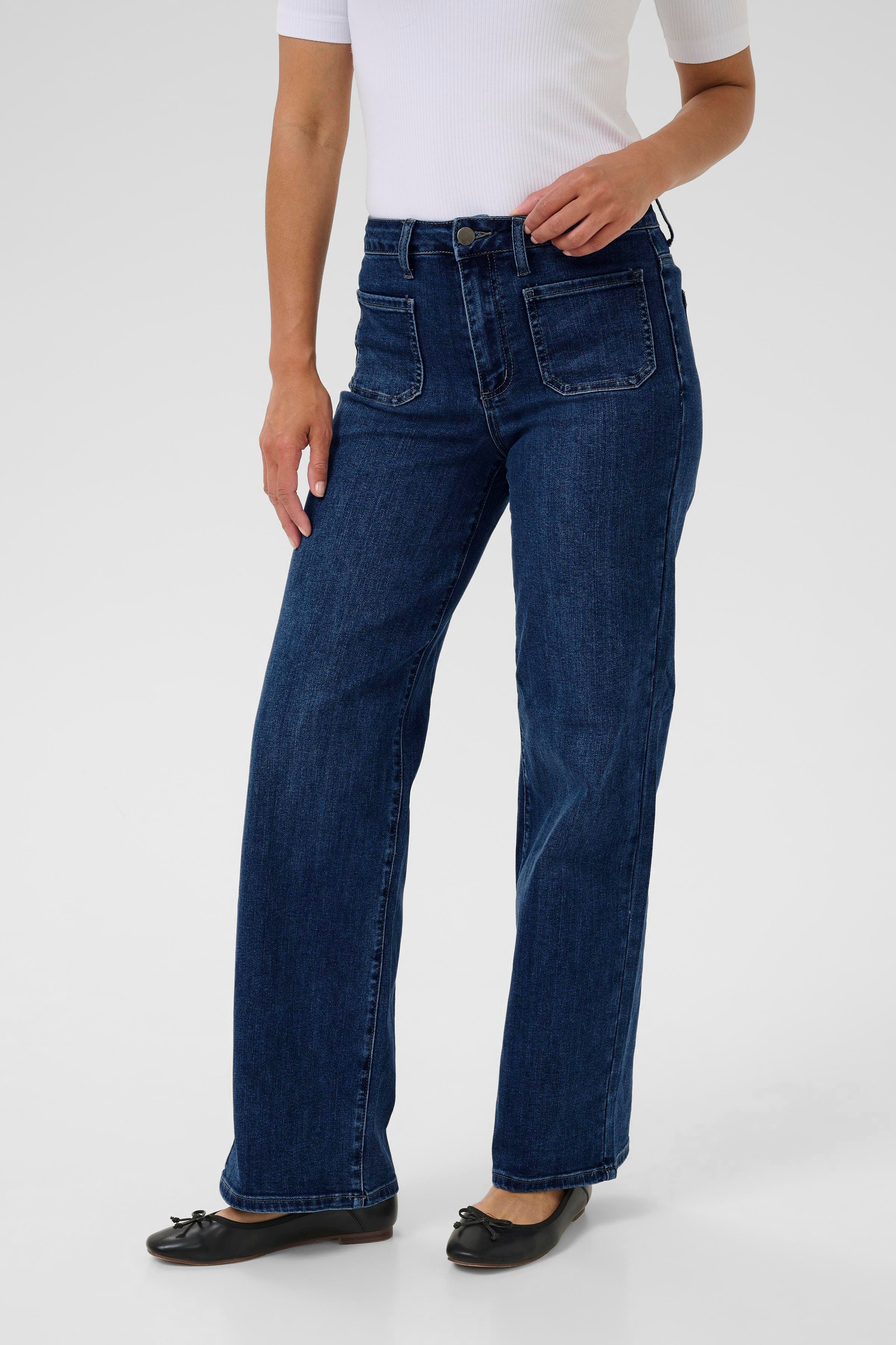 KAkarla Wide Jeans LOOKBOOK FRONT 10507619-104462