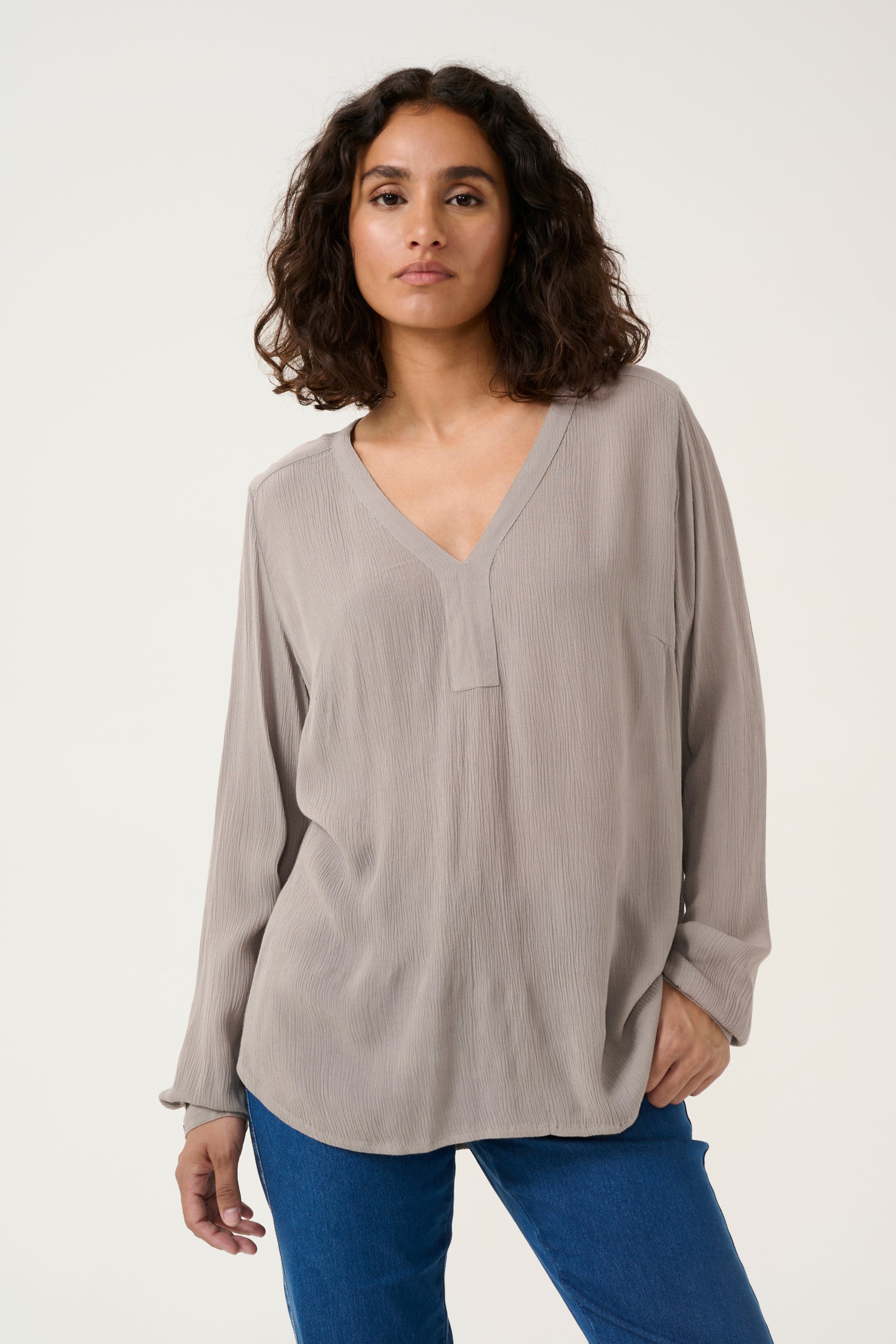 KAamber Blouse LOOKBOOK FRONT 501032-170205