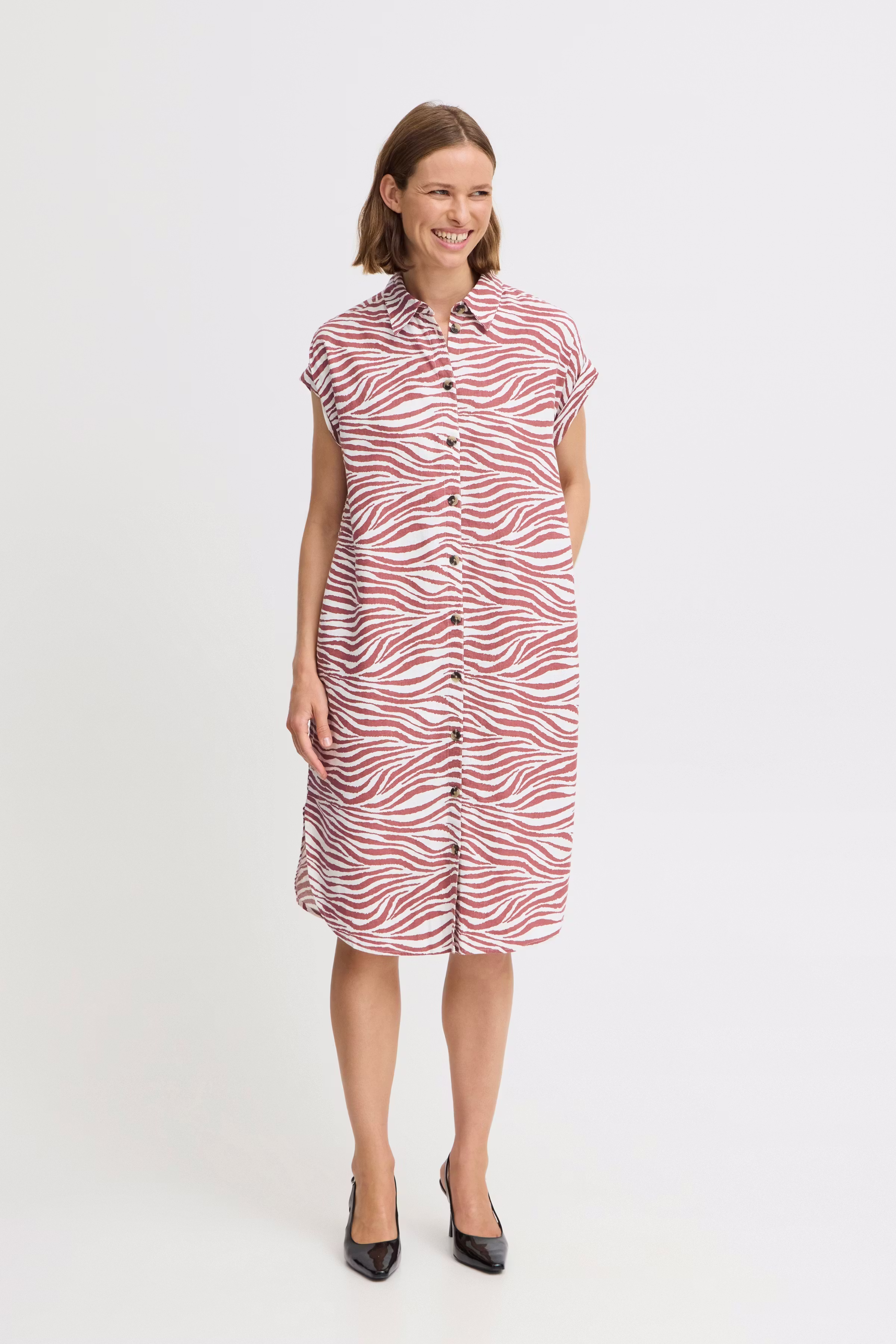 BYFALAKKA Kjole LOOKBOOK FRONT 20814553-204541