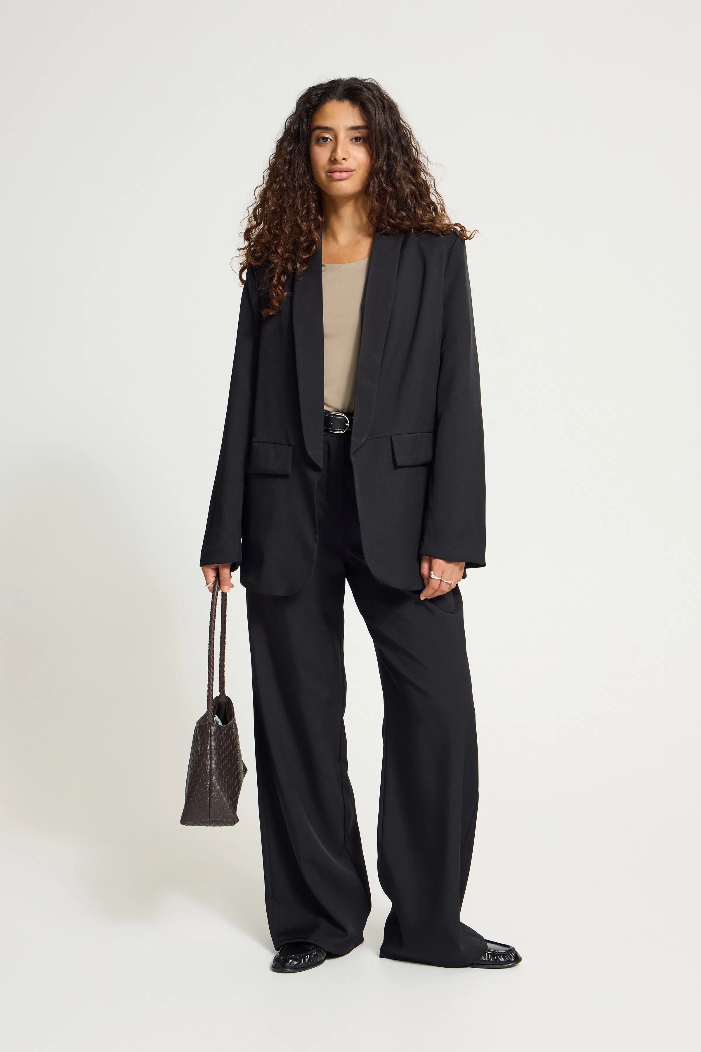 SBXGLORIUS Blazer LOOKBOOK FRONT 22101225-190303