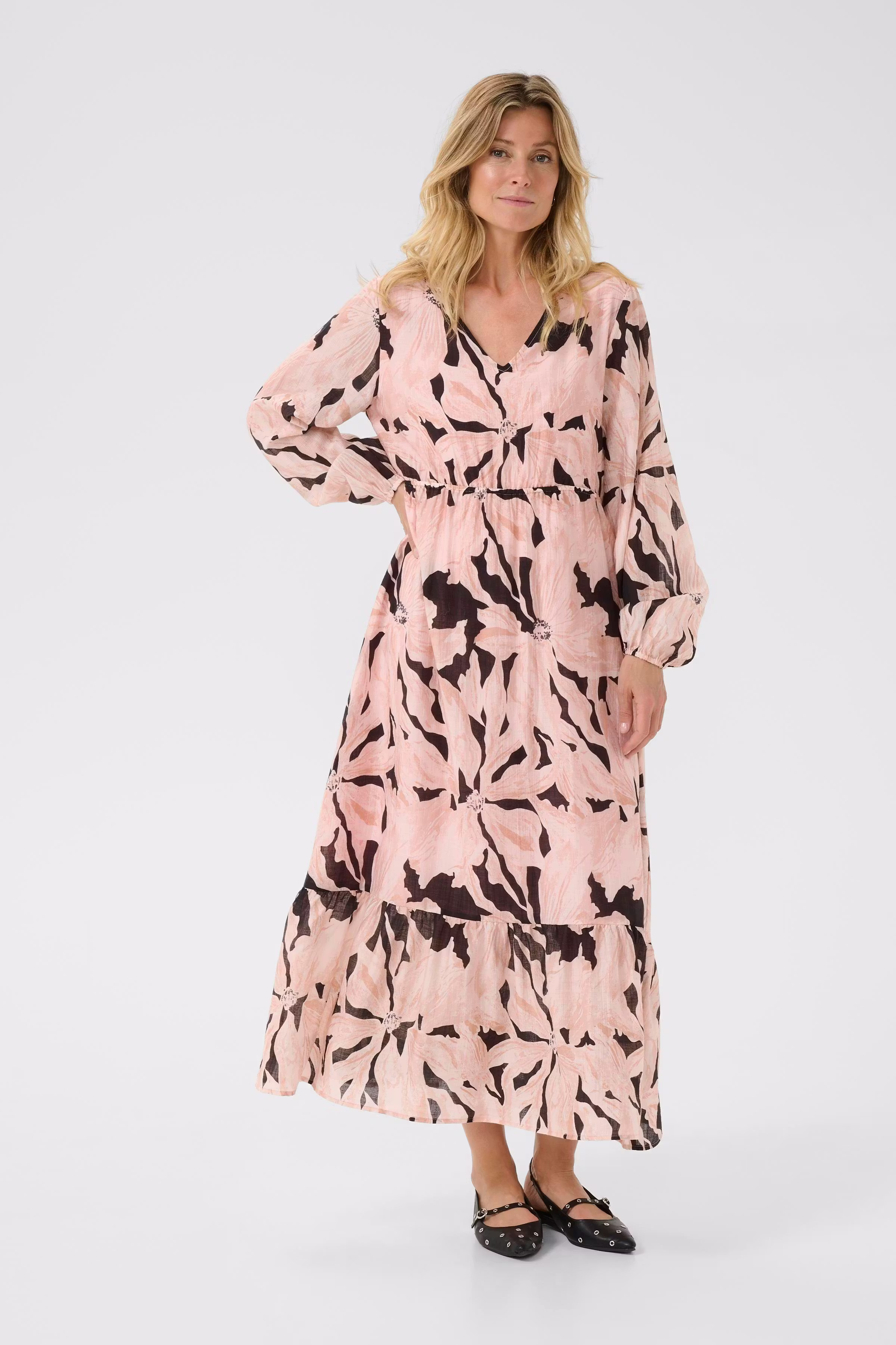 CRReese Robe LOOKBOOK FRONT 10614344-108365