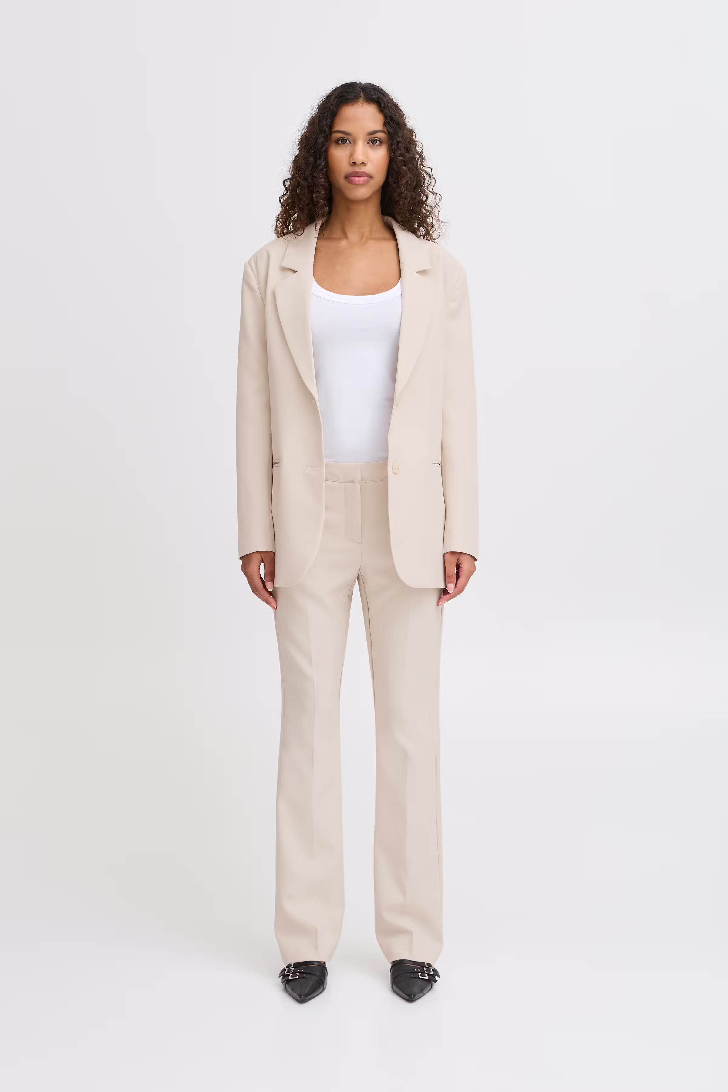 IHLEXI Trousers LOOKBOOK FRONT 20111211-130401