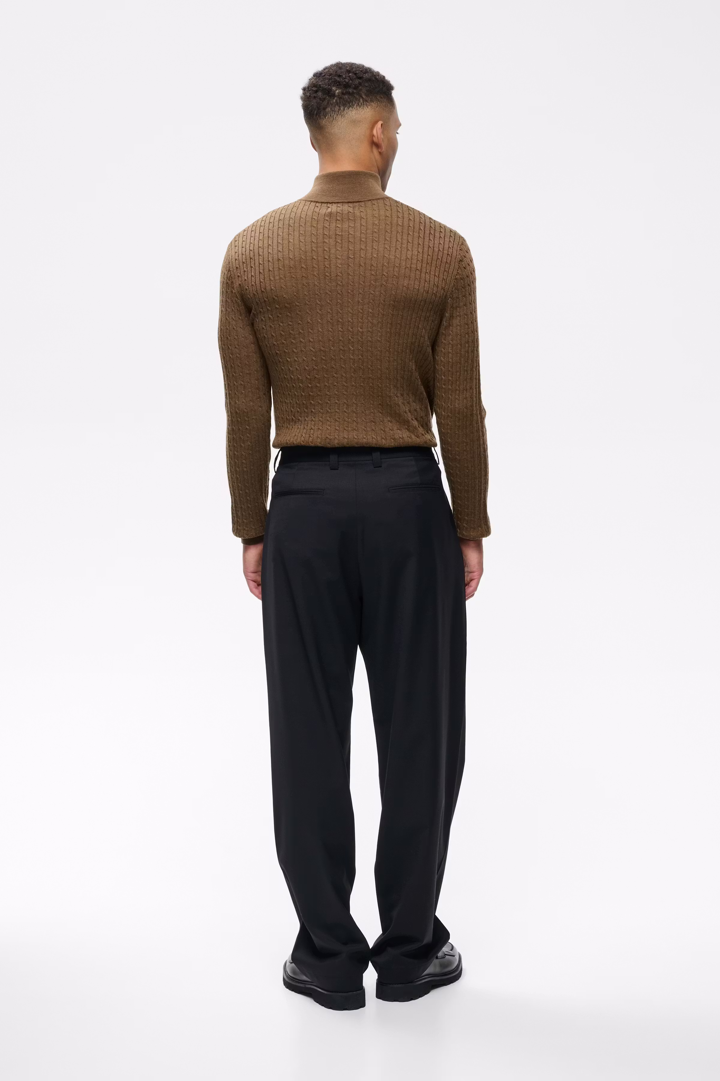 MAchino Bukser LOOKBOOK BACK 30208850-20050