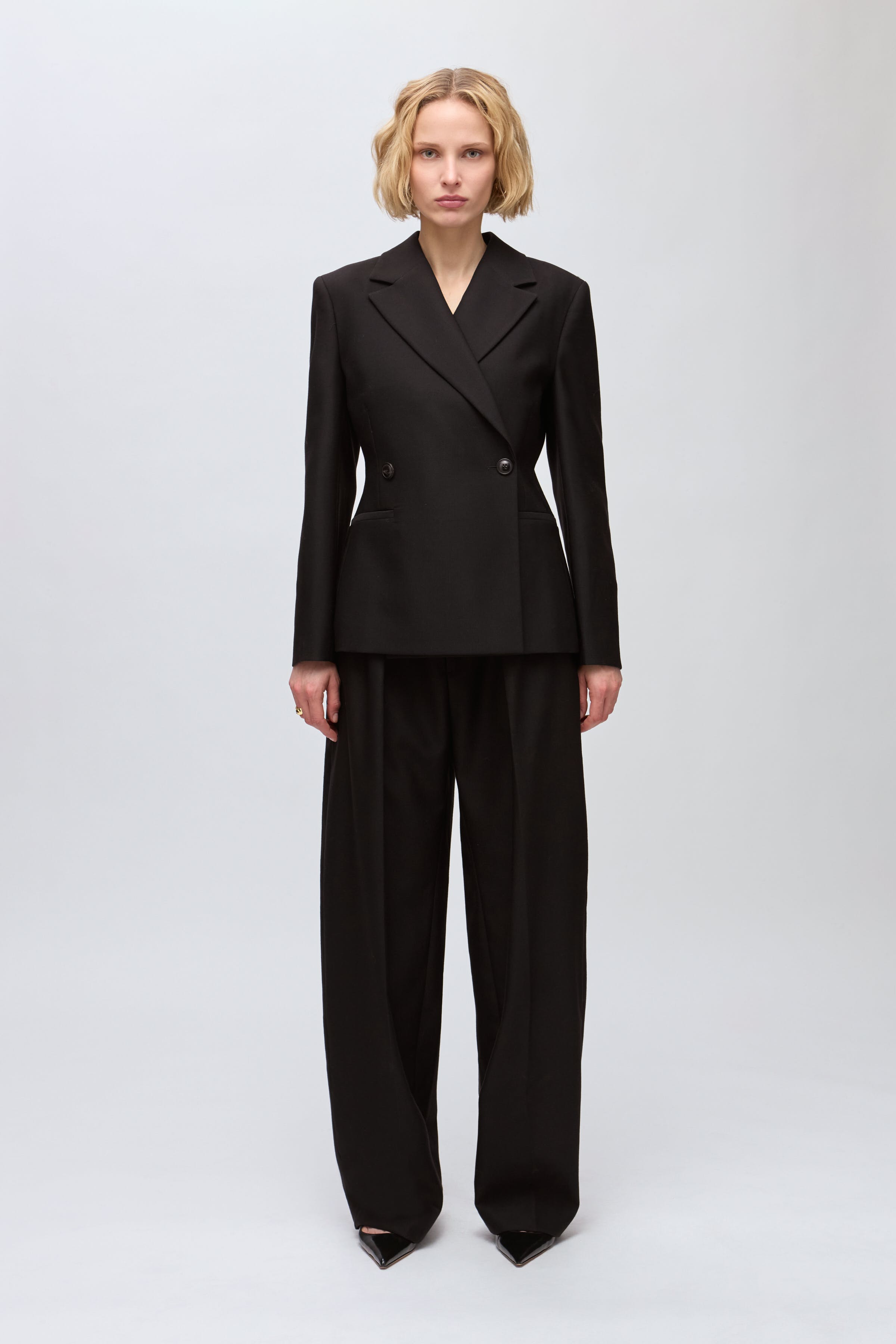 IOJolene Blazer LOOKBOOK FRONT 30600129-BR291