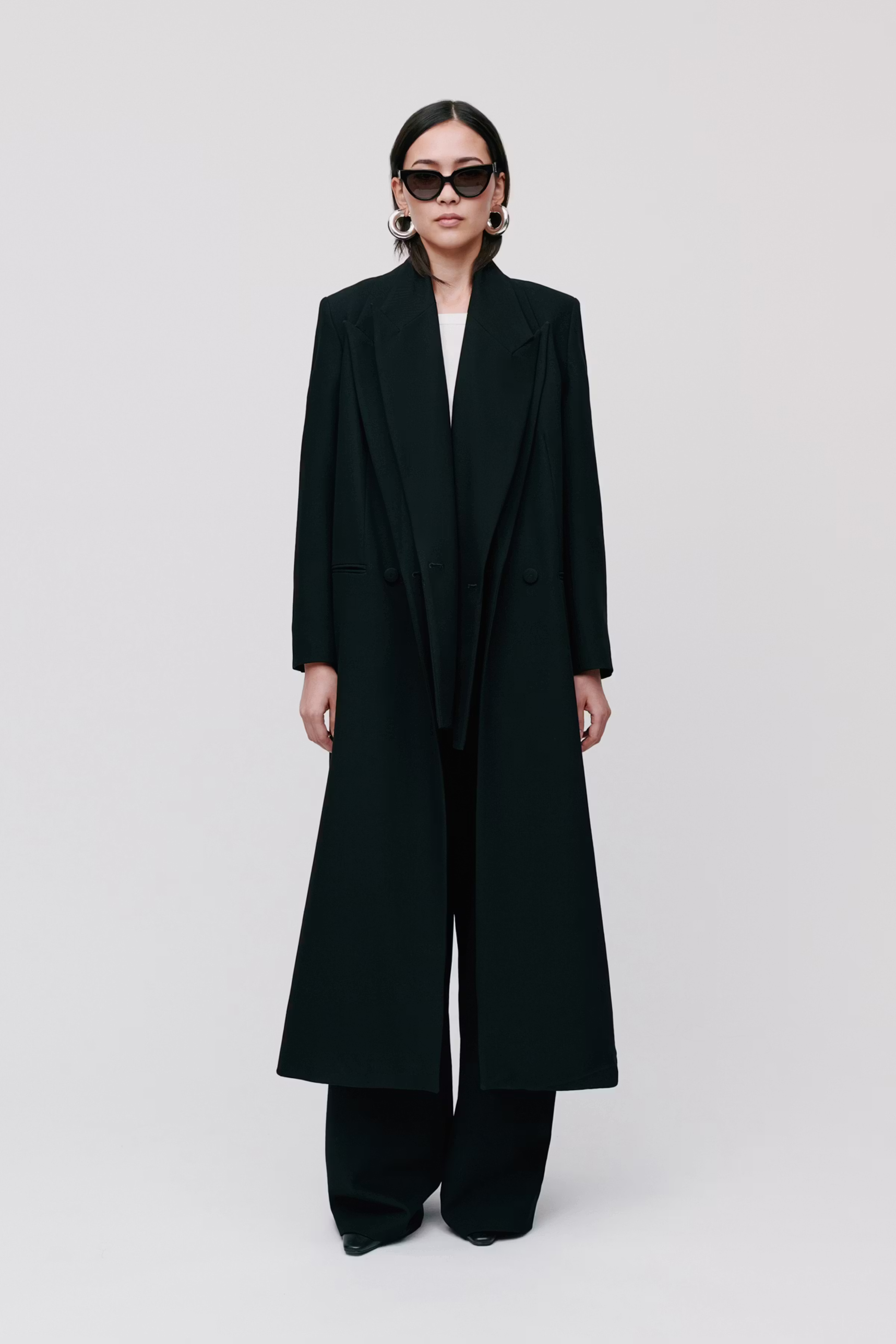 IOJil Coat LOOKBOOK FRONT 30600560-BK999