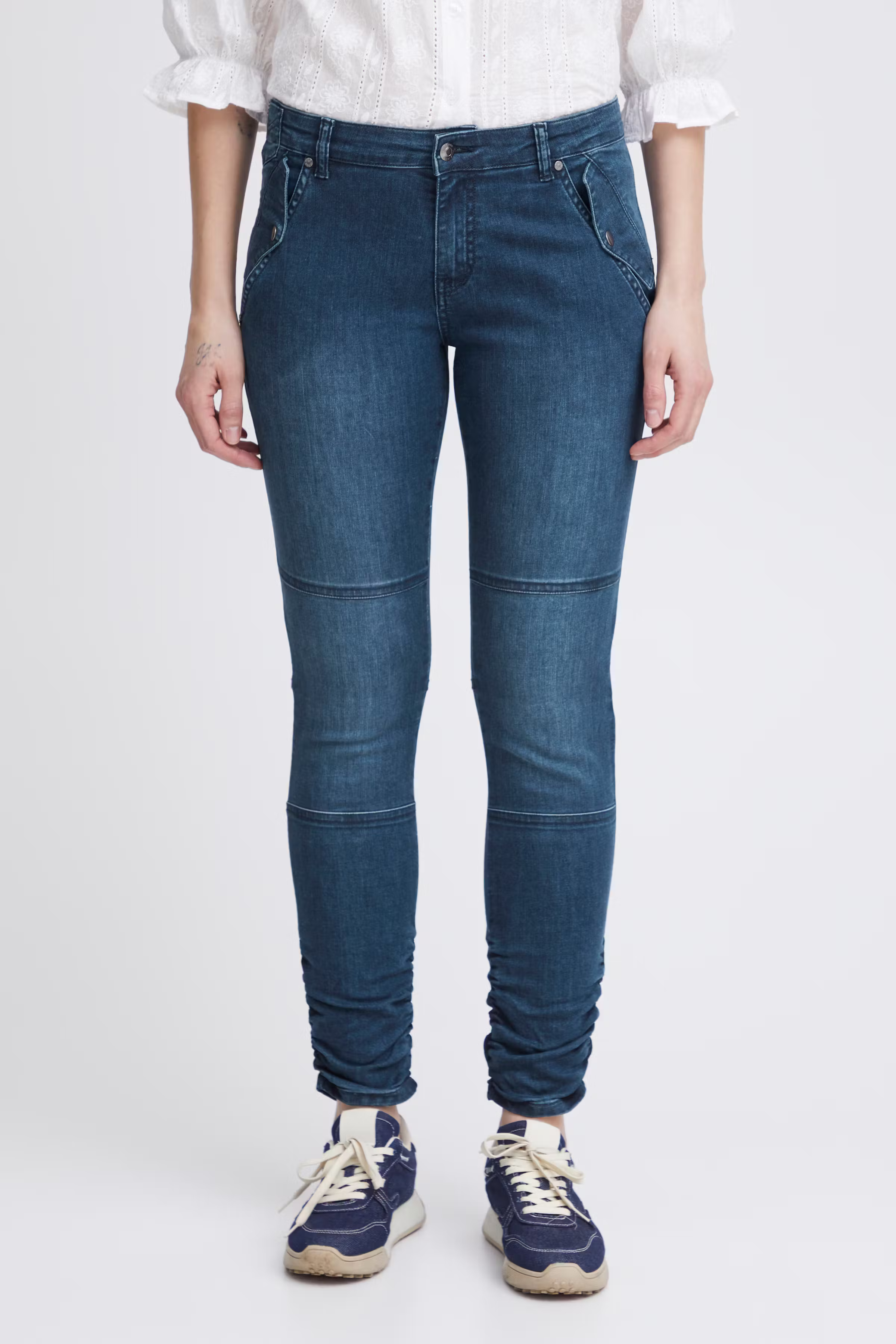 PZFAYLINN Mid Waist Skinny Leg Broek LOOKBOOK FRONT 50207991-200005