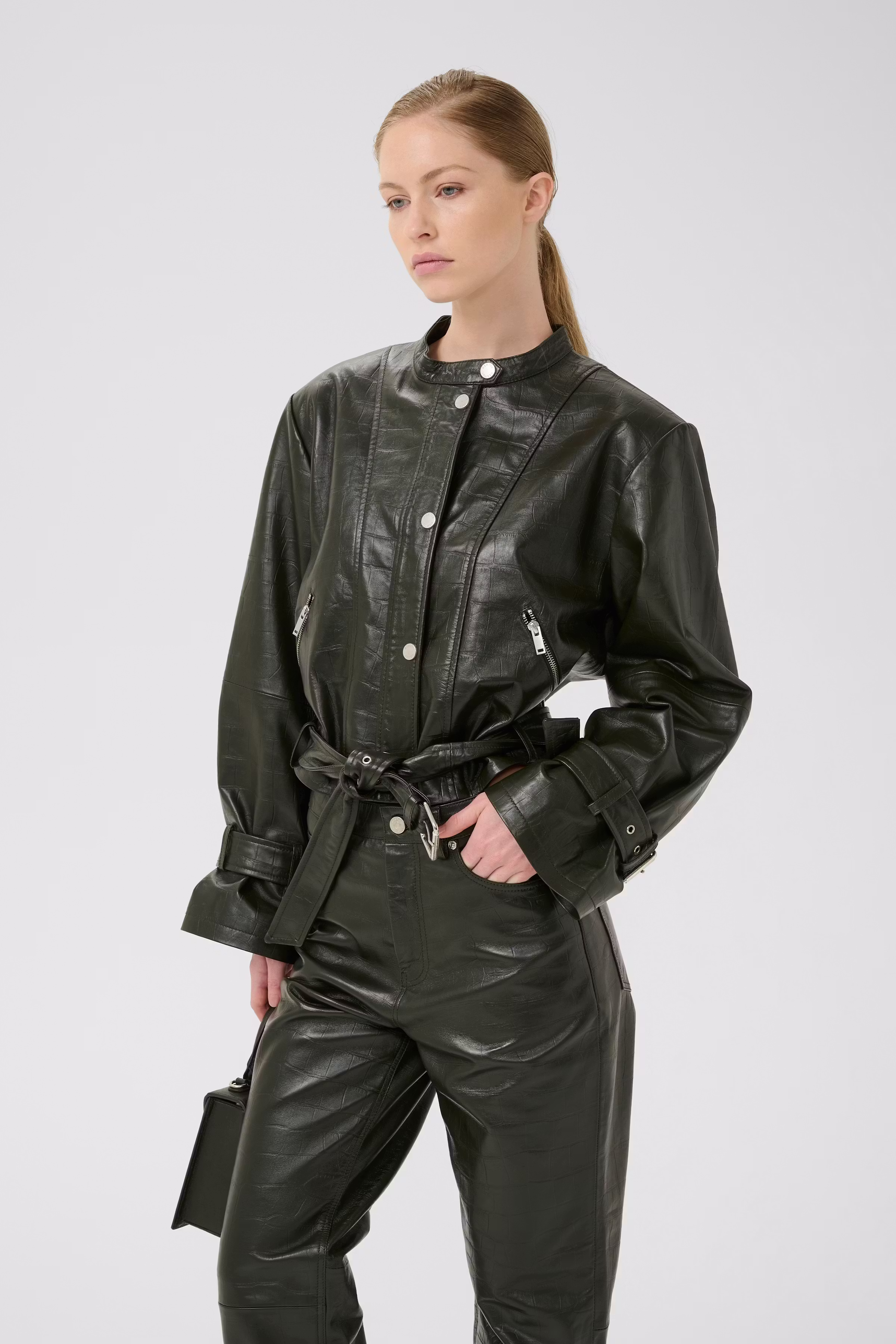 GZelena Leather jacket LOOKBOOK FRONT 10910734-105038