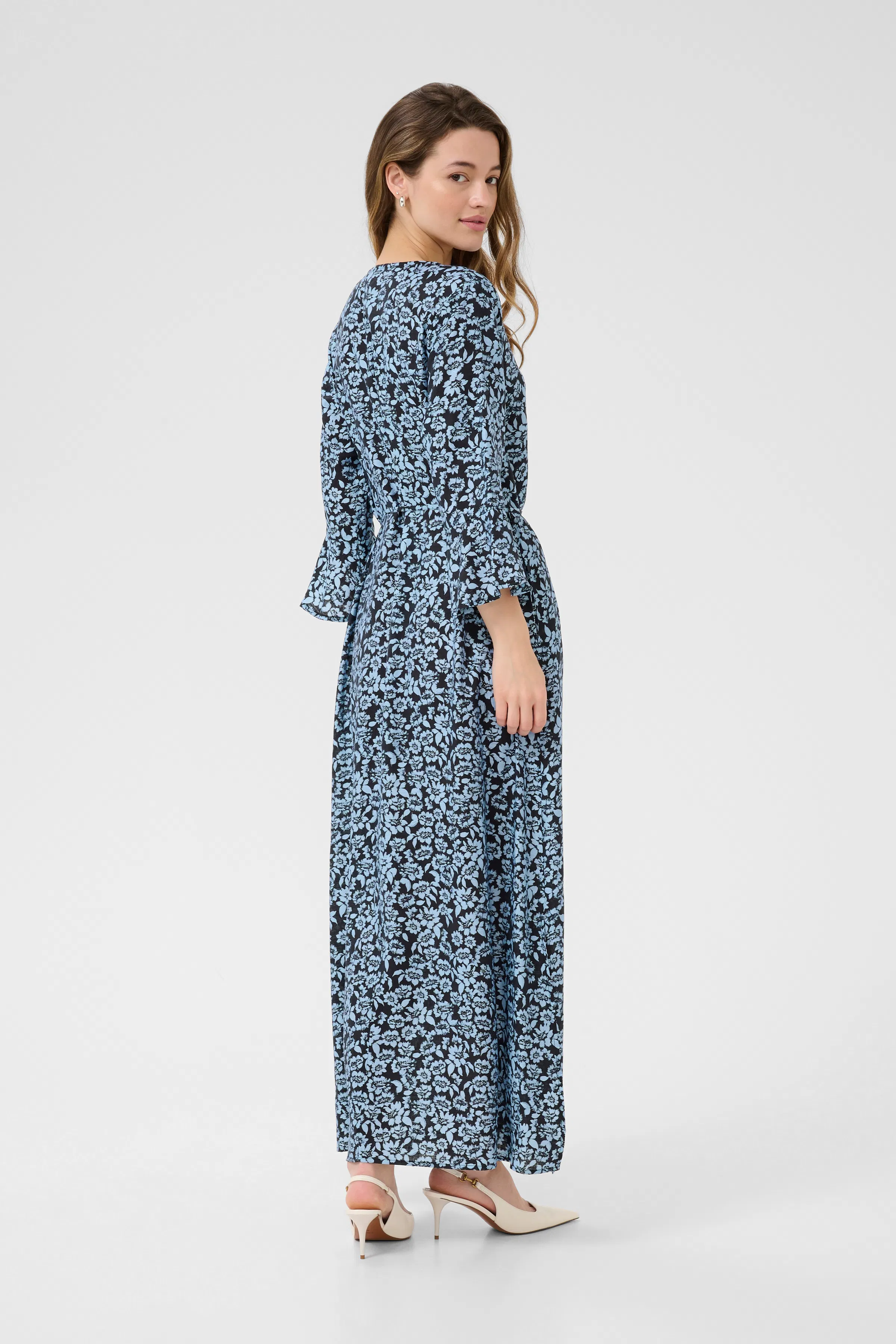 KAamanda Kjole LOOKBOOK BACK 10510152-107720