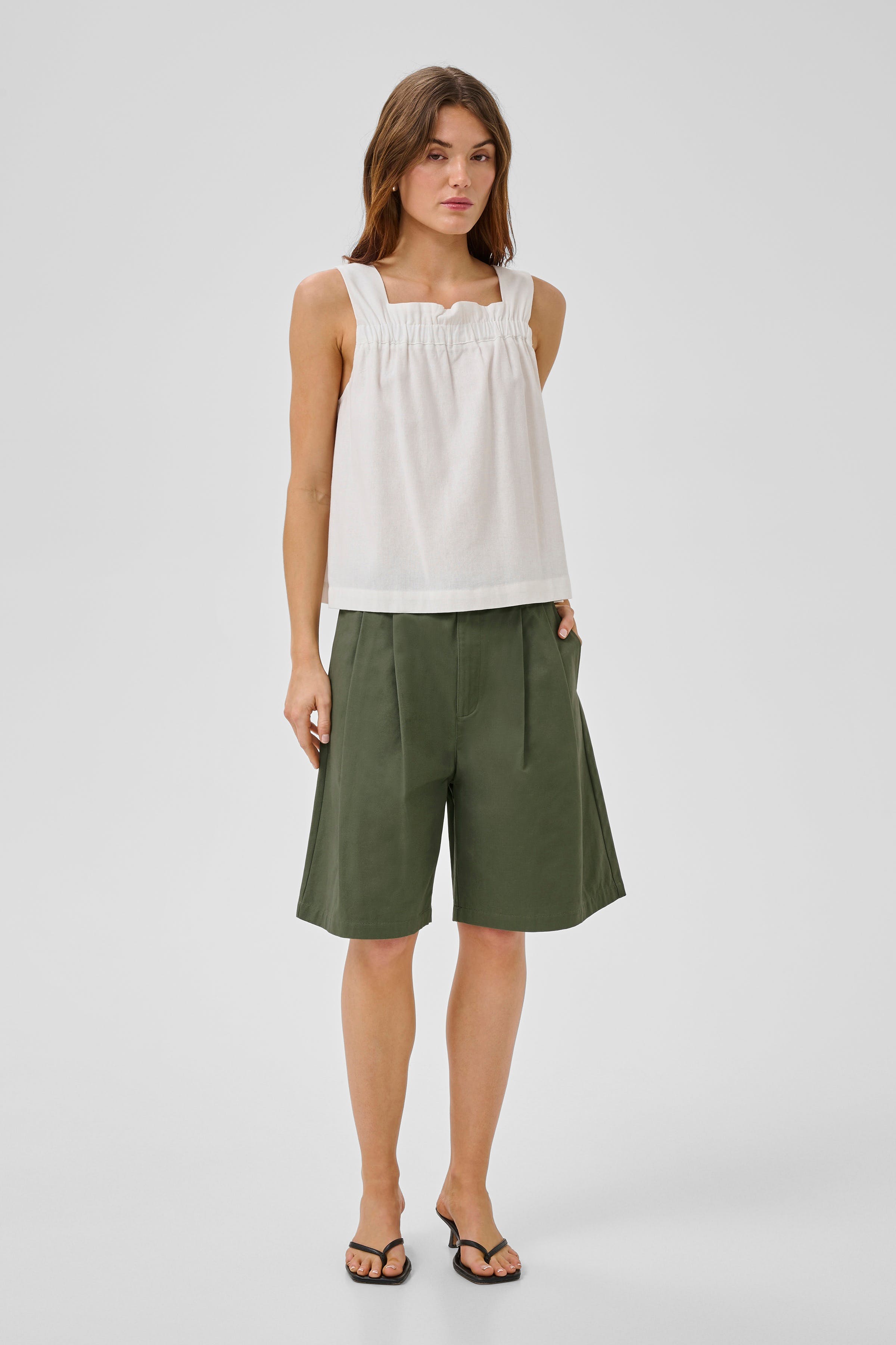 MWGisva Bermuda shorts LOOKBOOK FRONT 10705564-109489