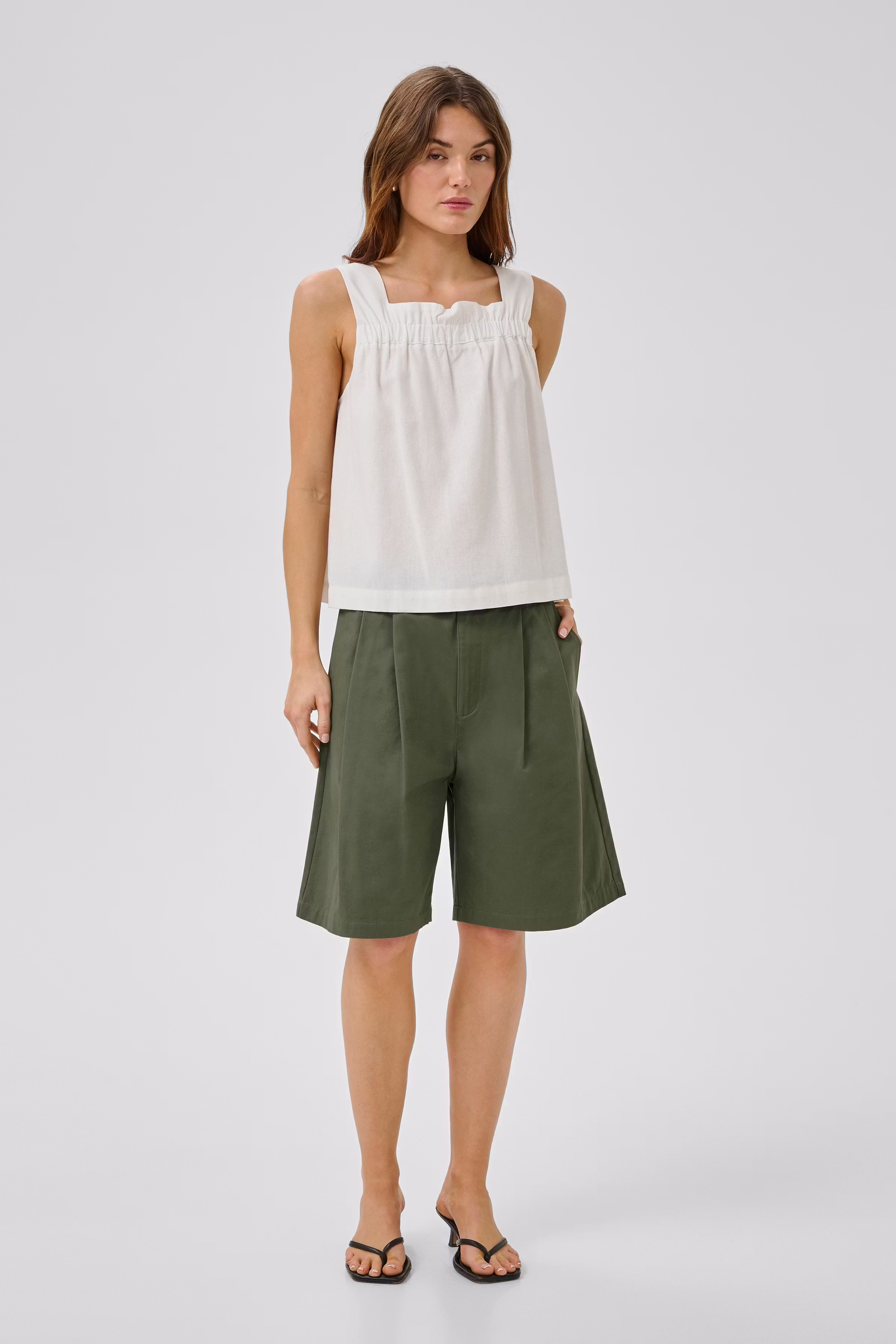 MWGisva Bermuda shorts LOOKBOOK FRONT 10705564-109489