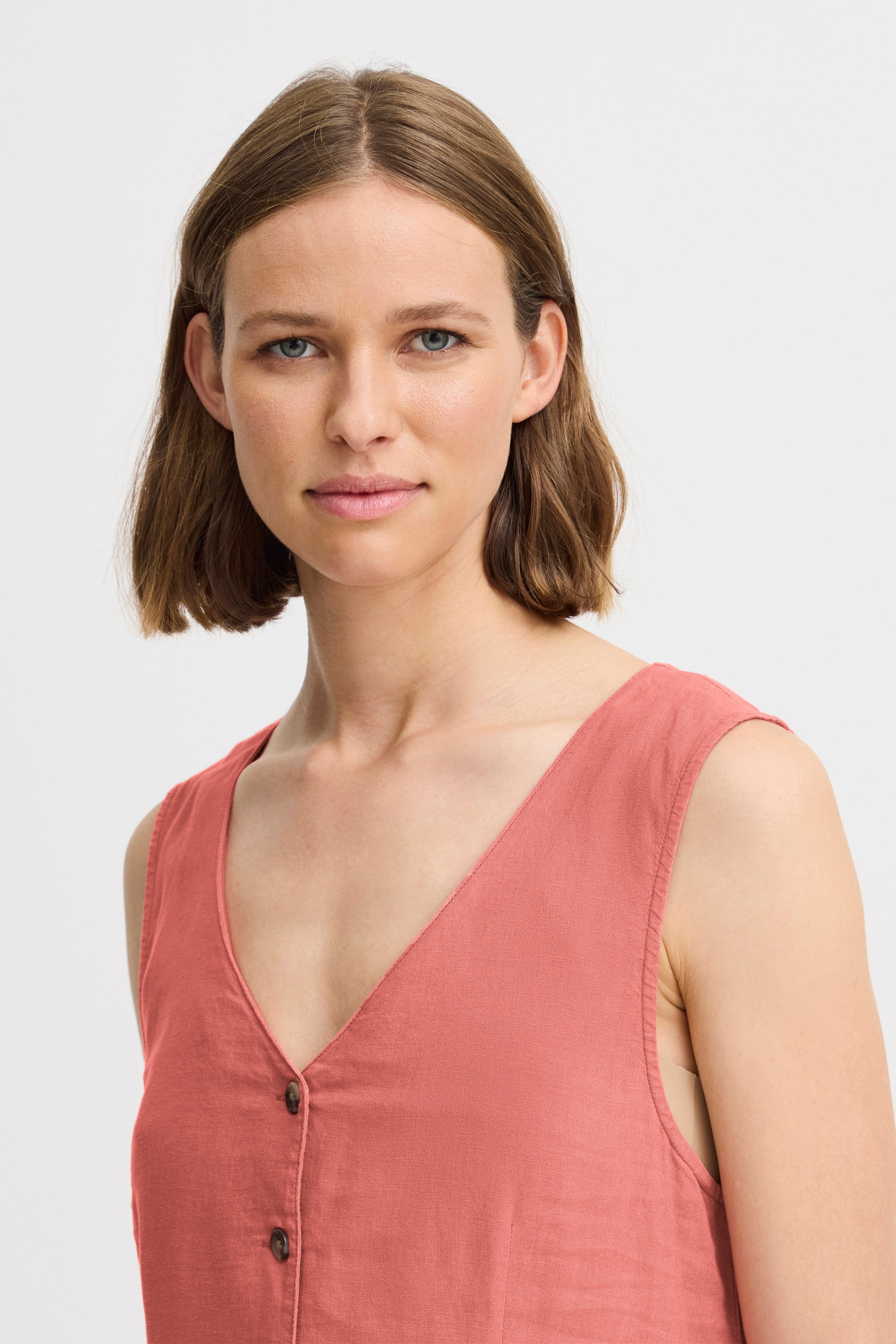 BYFALAKKA Kleid LOOKBOOK DETAIL 20816615-181436