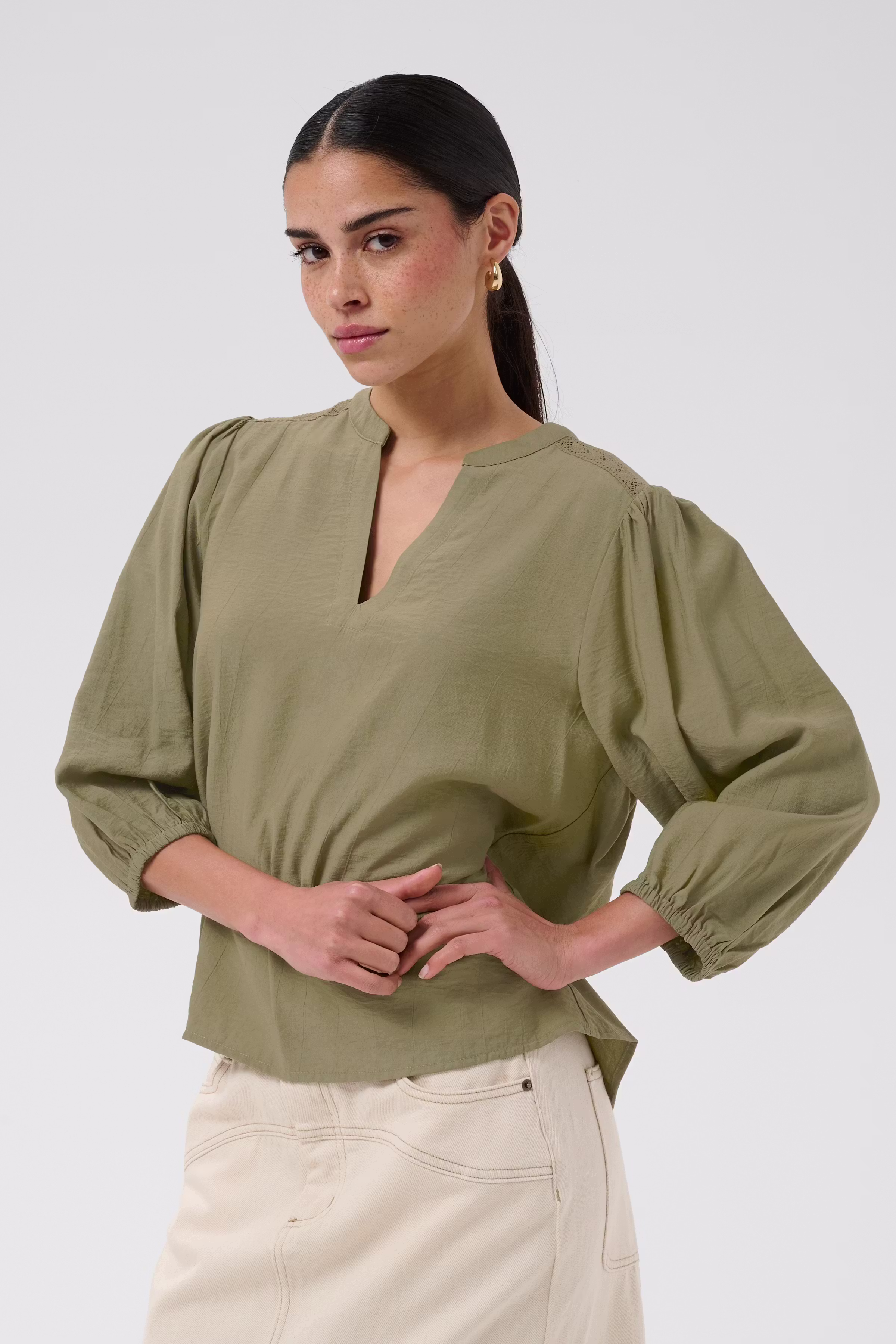 KAalberta Bluse LOOKBOOK FRONT 10511905-170620