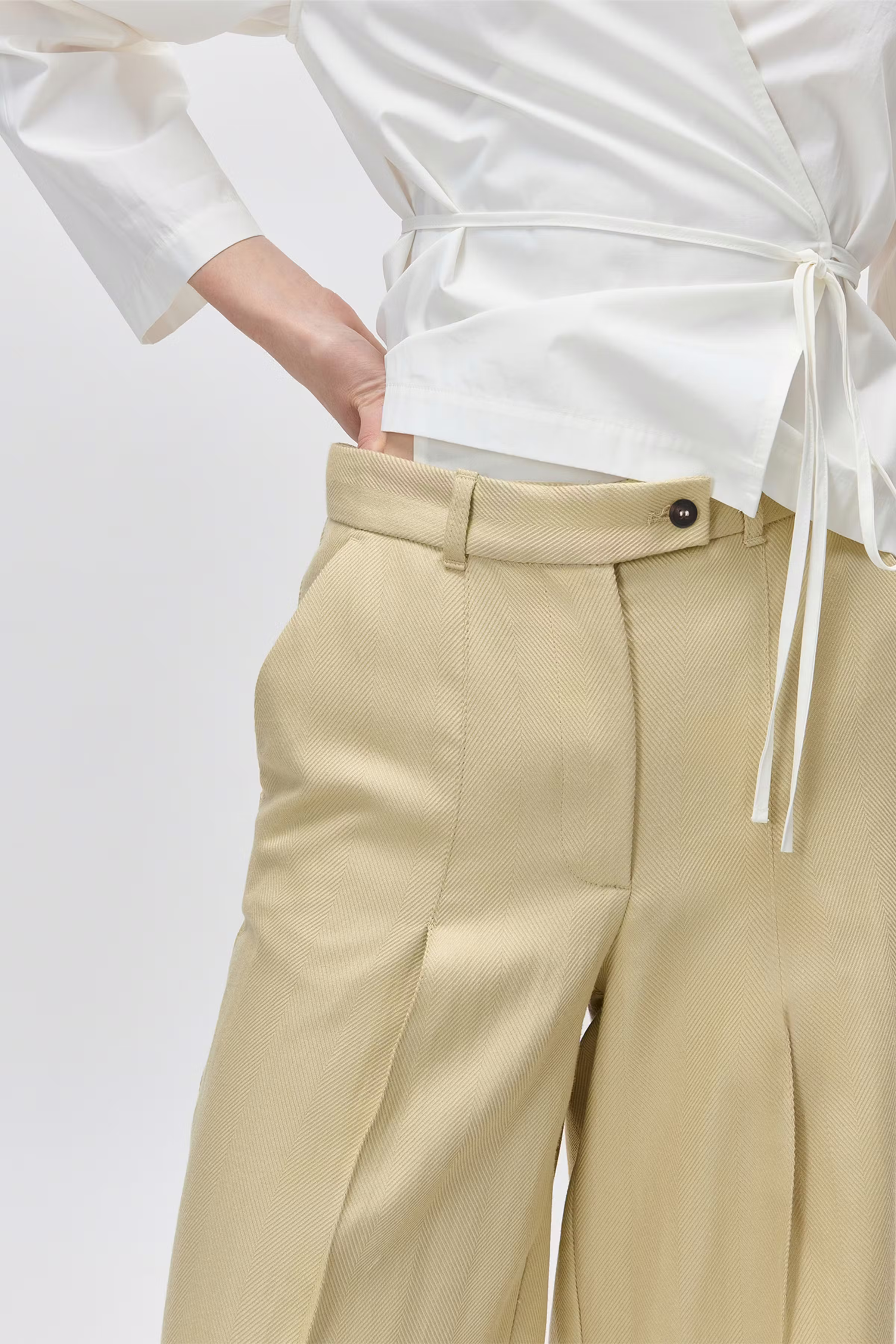 PLUM Shorts LOOKBOOK DETAIL 30600633-BE458