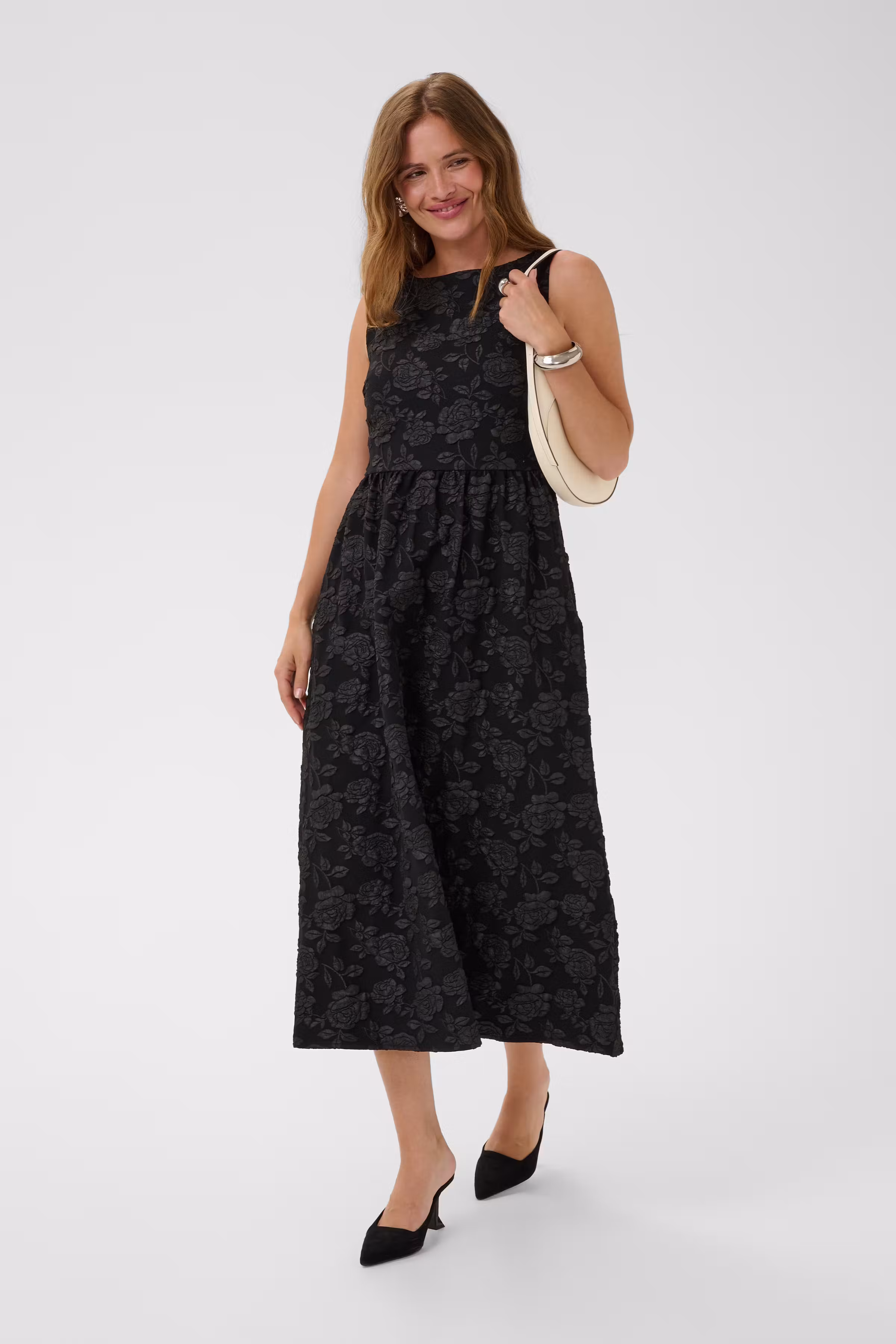 KAcorbina Dress LOOKBOOK FRONT 10512219-100121