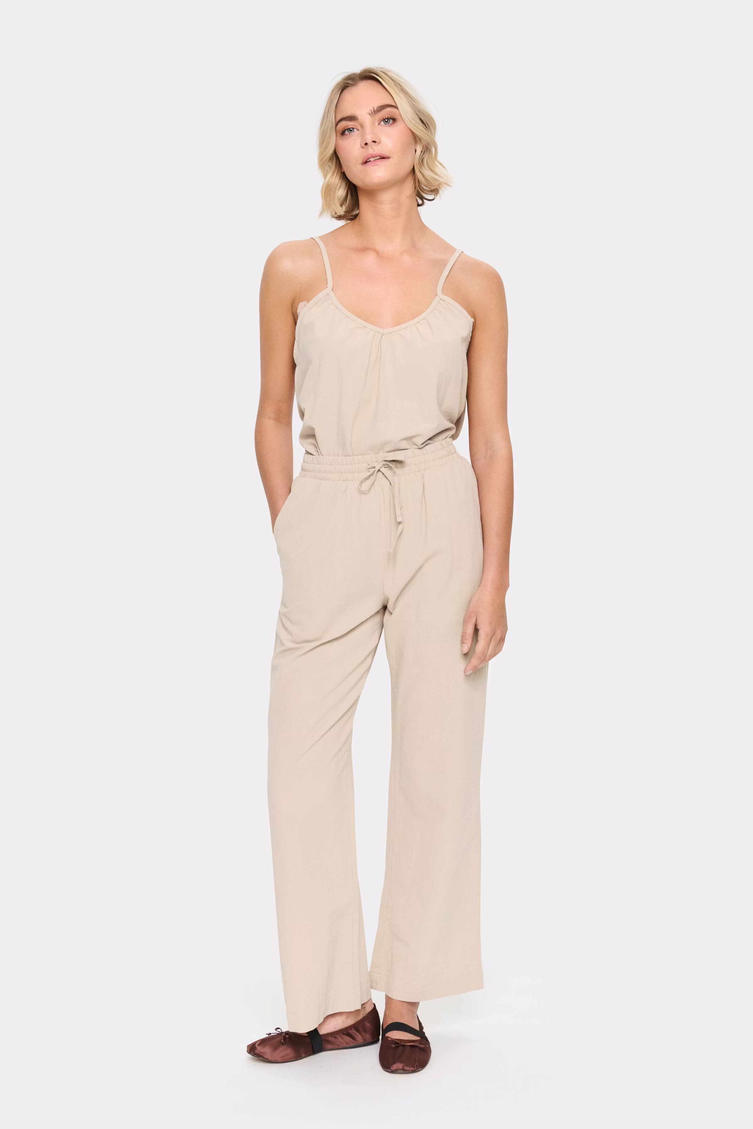 Zalinda Trousers LOOKBOOK FRONT 30513816-161105