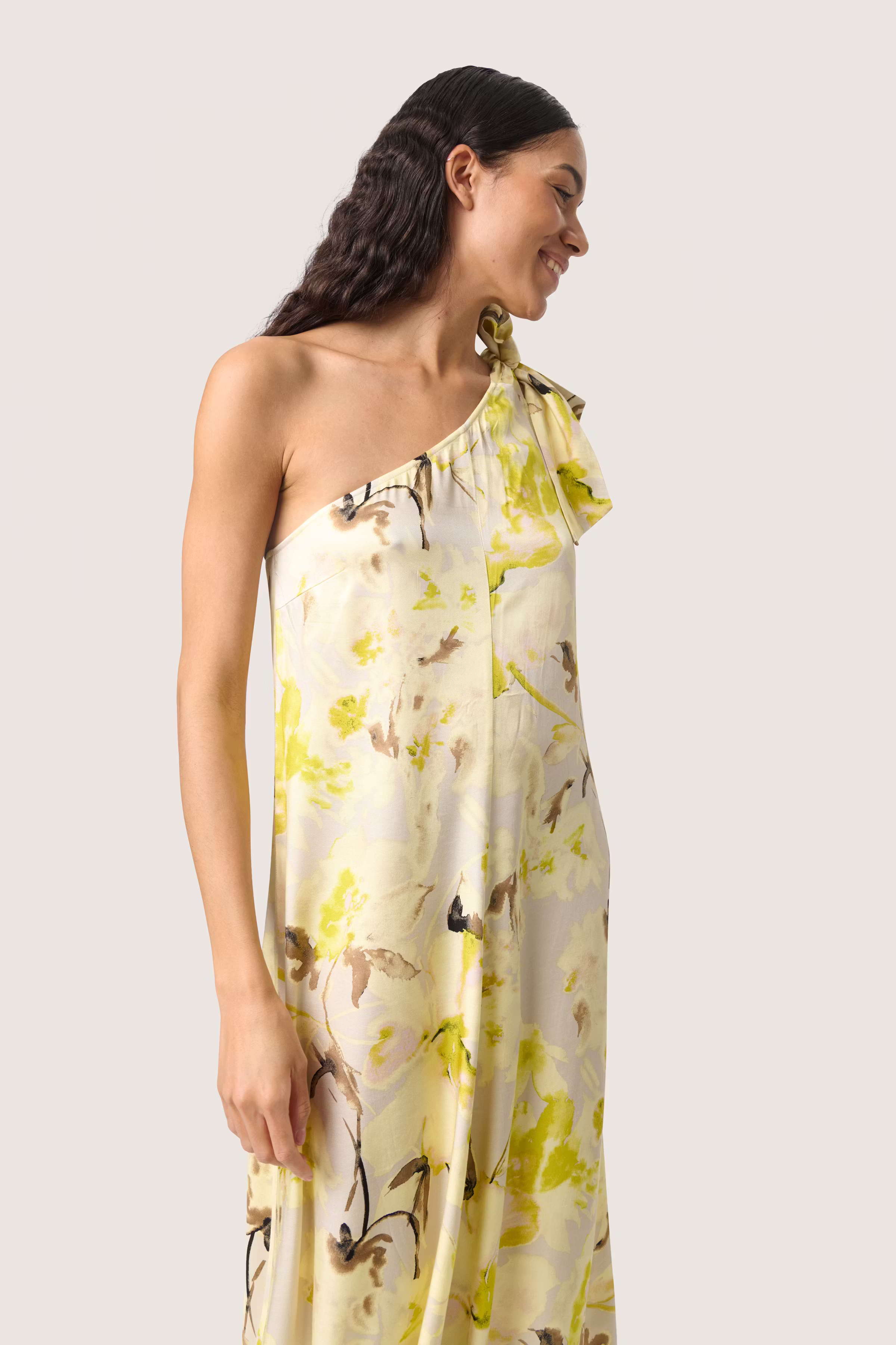 SLBecca Kleid LOOKBOOK FRONT 30408382-303909