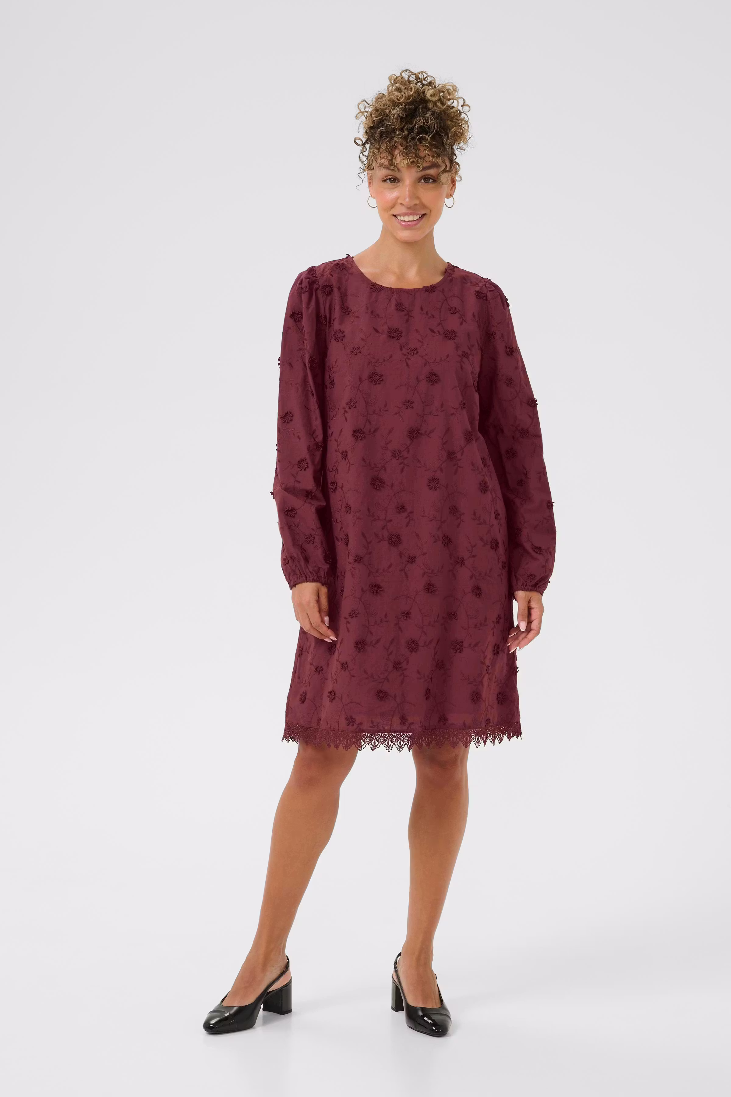 CROlivia Dress LOOKBOOK FRONT 10614726-191522