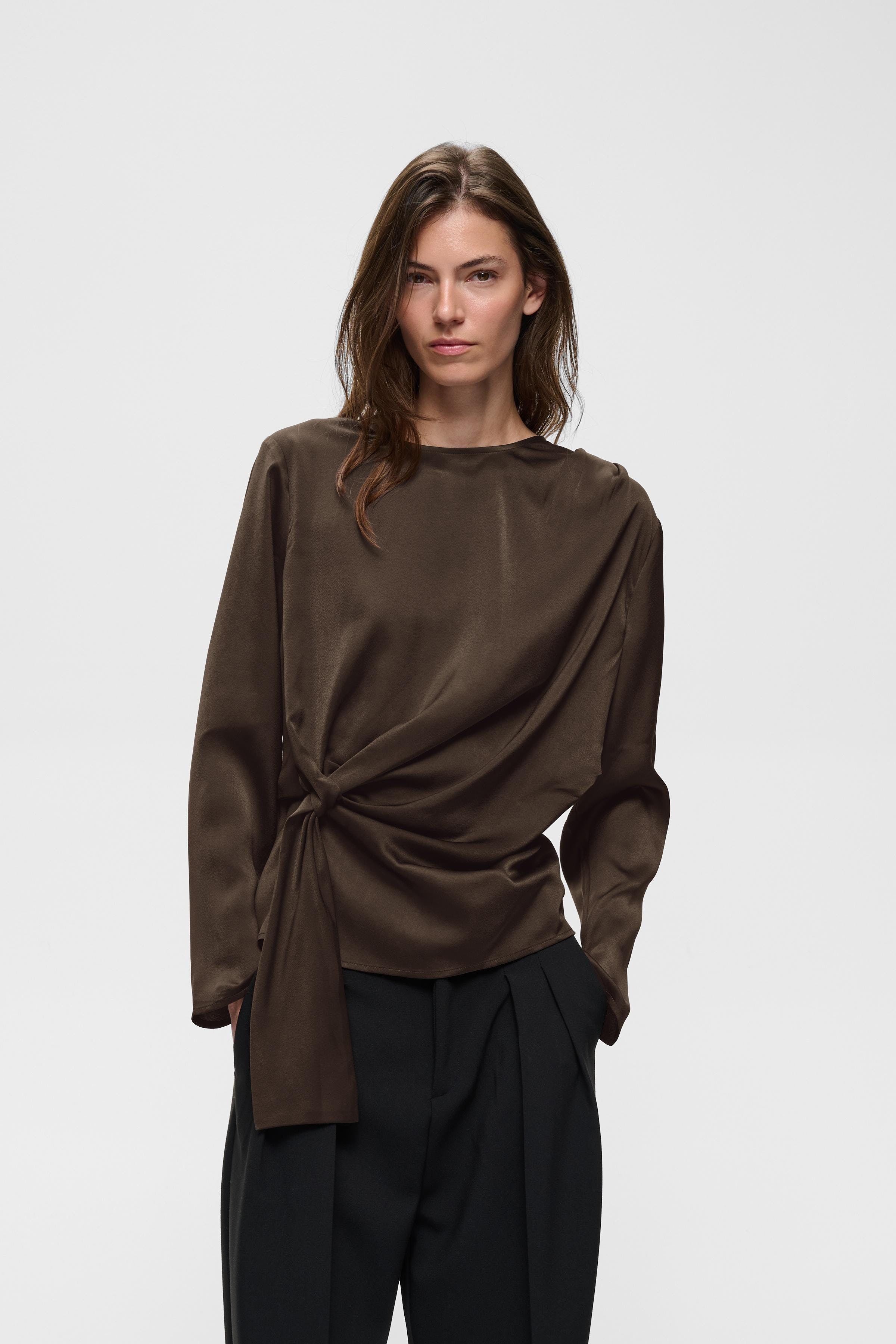 SATINEIW Blouse LOOKBOOK FRONT 30113429-191109