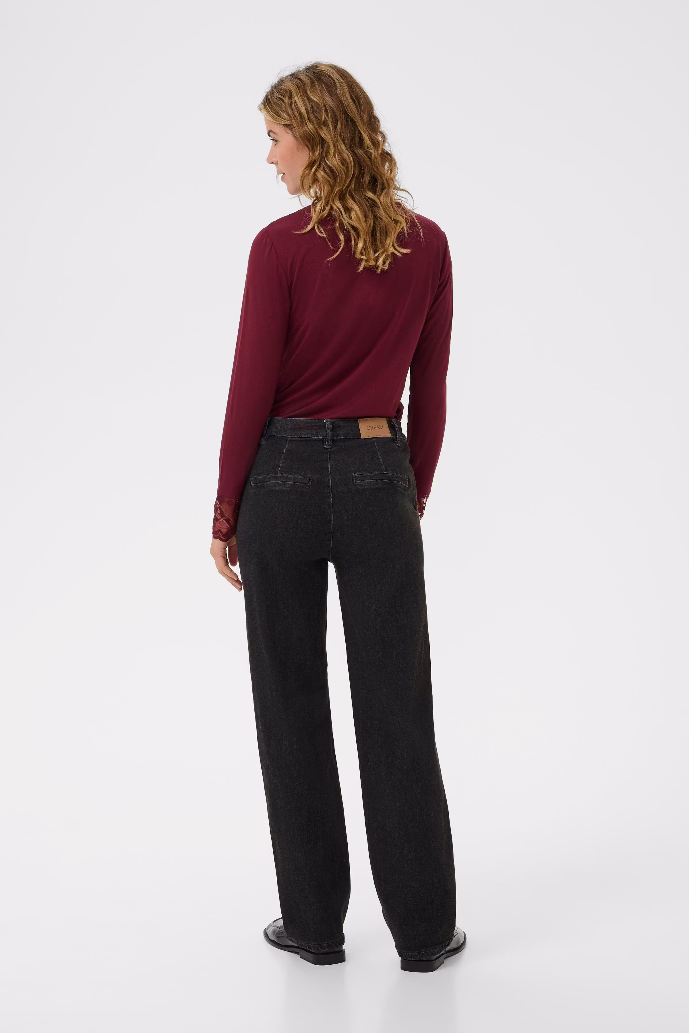 CRVisti Straight Leg Jeans LOOKBOOK BACK 10613942-107963