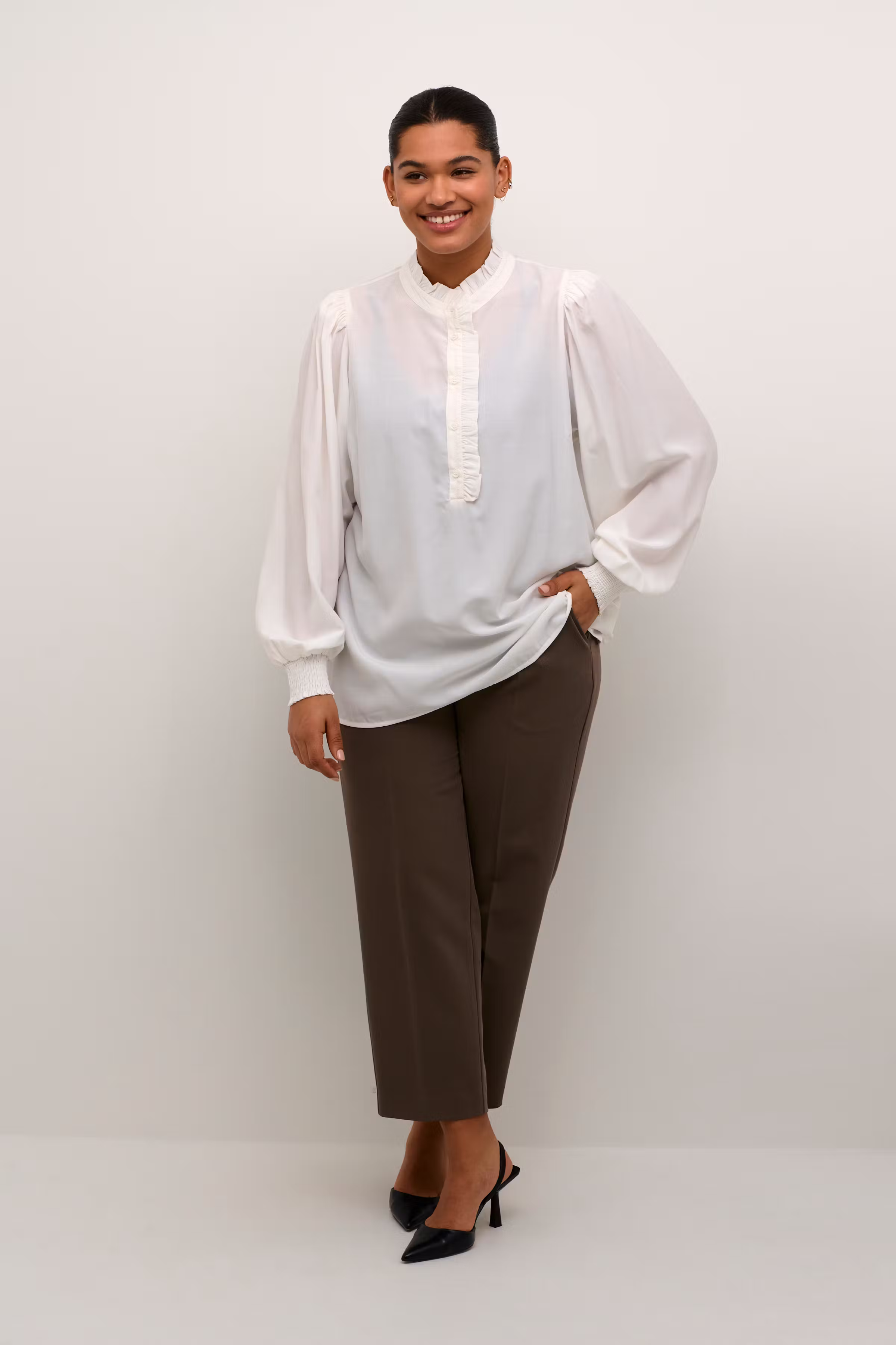 KCdorina Bluse LOOKBOOK FRONT 10582643-110602