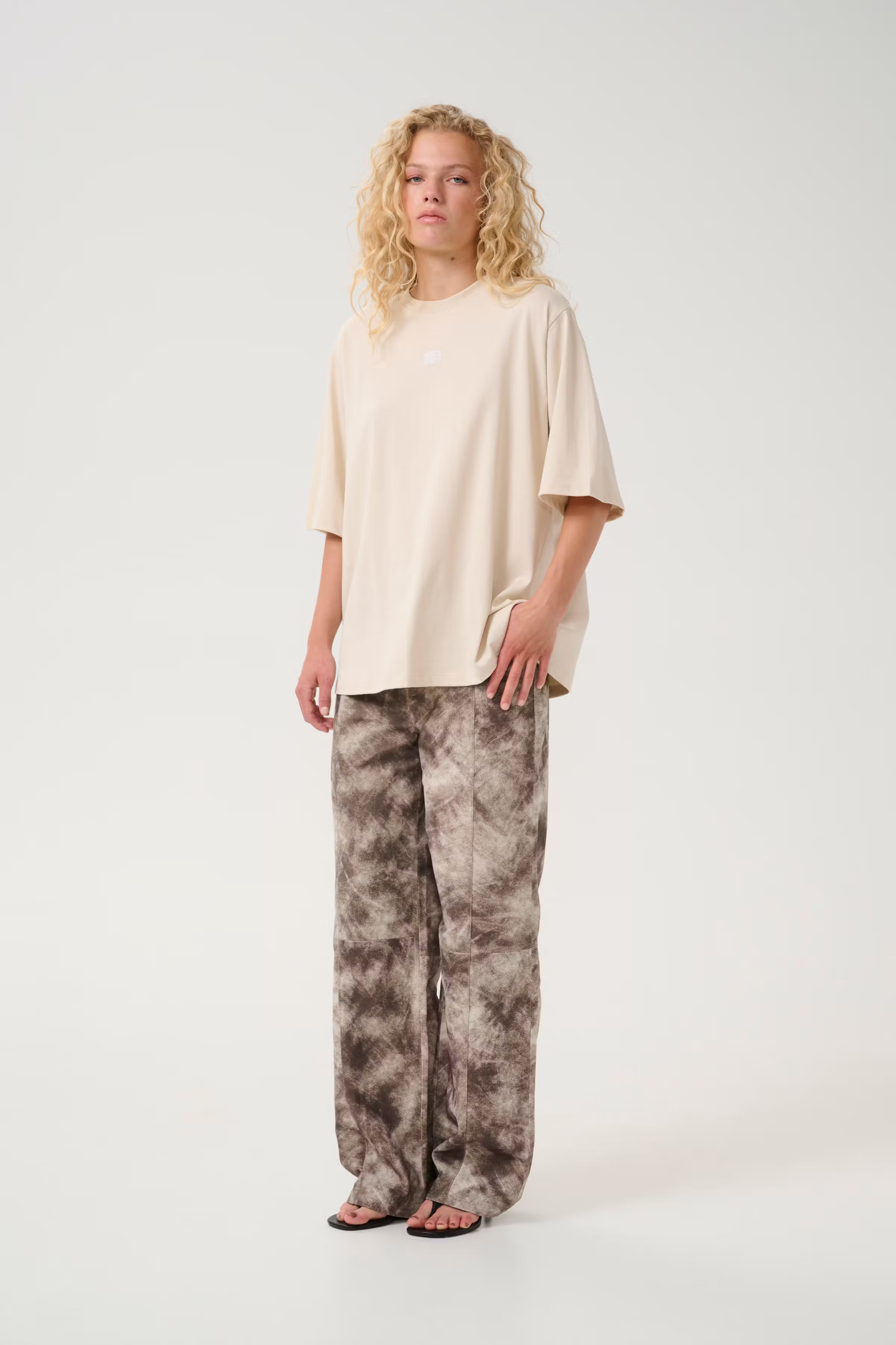 GZsuedy Suede pants LOOKBOOK FRONT 10909922-107253