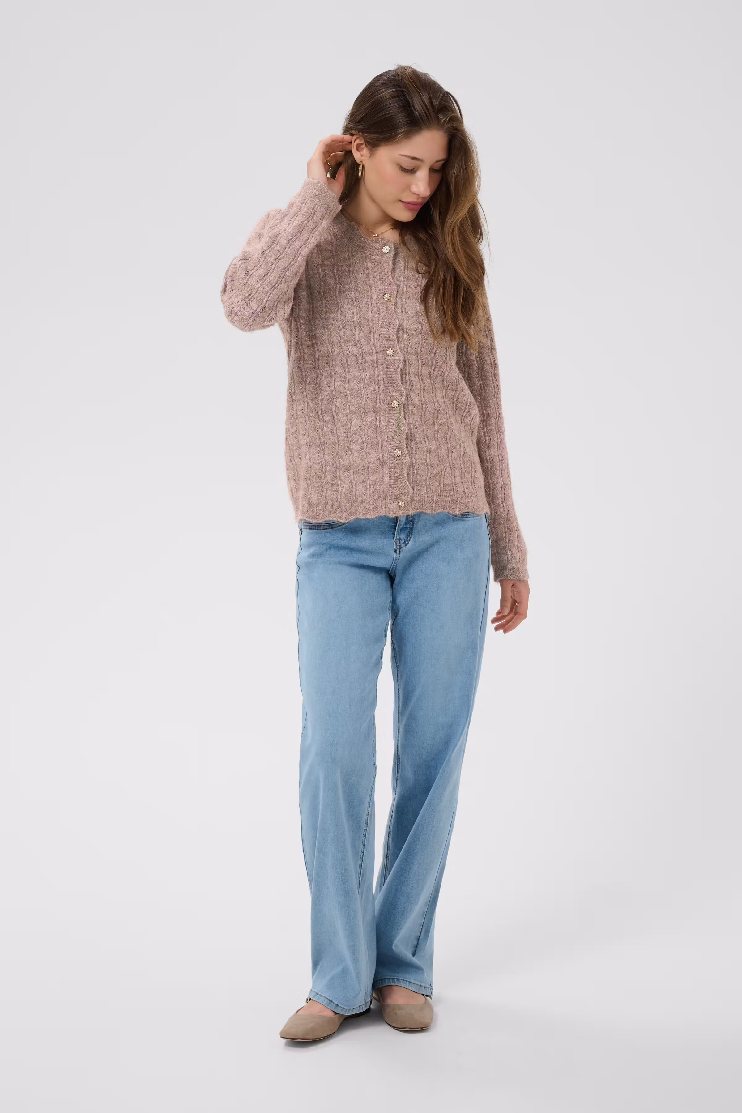CRJunah Cardigan LOOKBOOK FRONT 10614228-109936