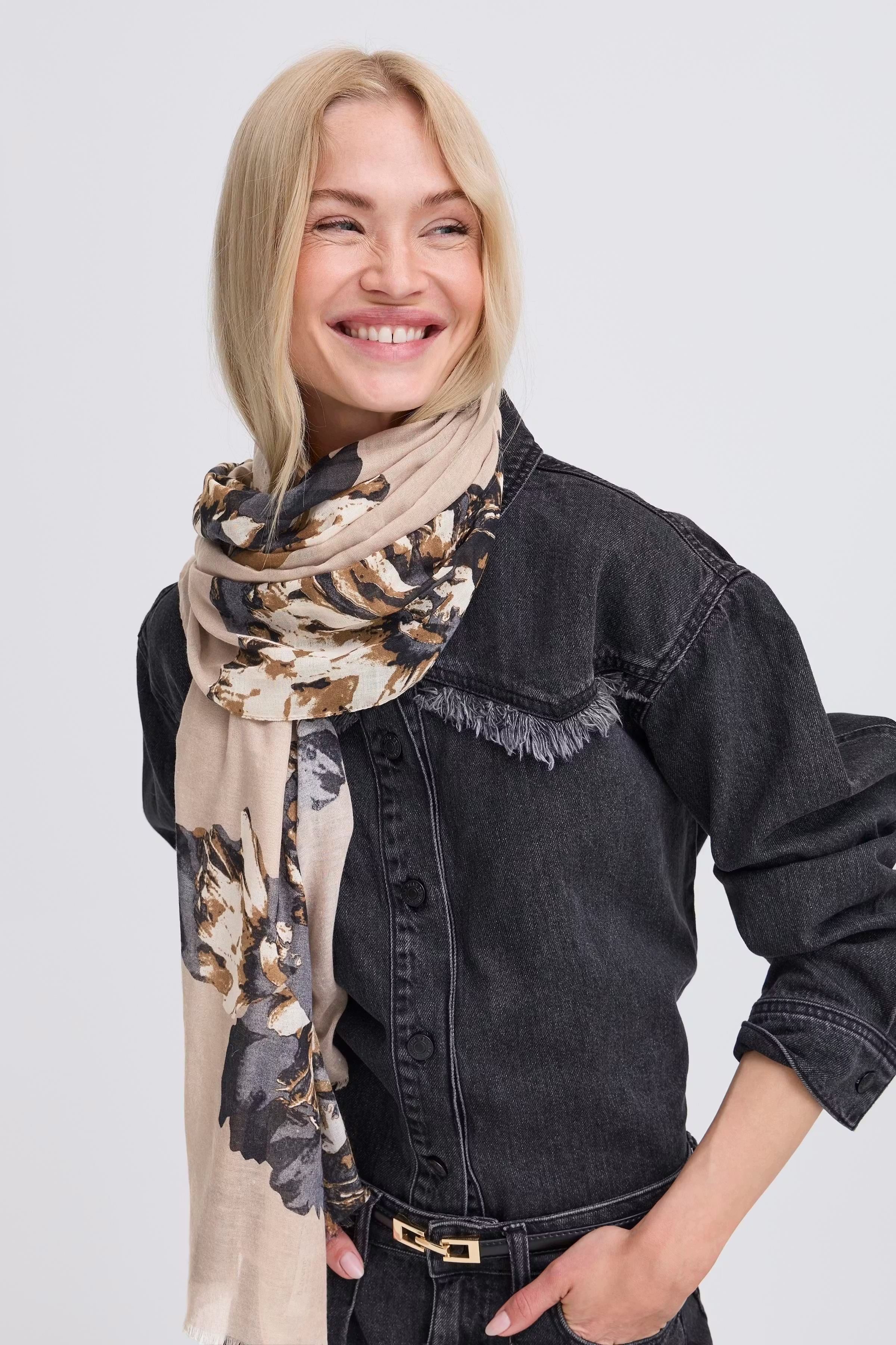 BYWALLAM Skjerf LOOKBOOK DETAIL 20818275-900002191