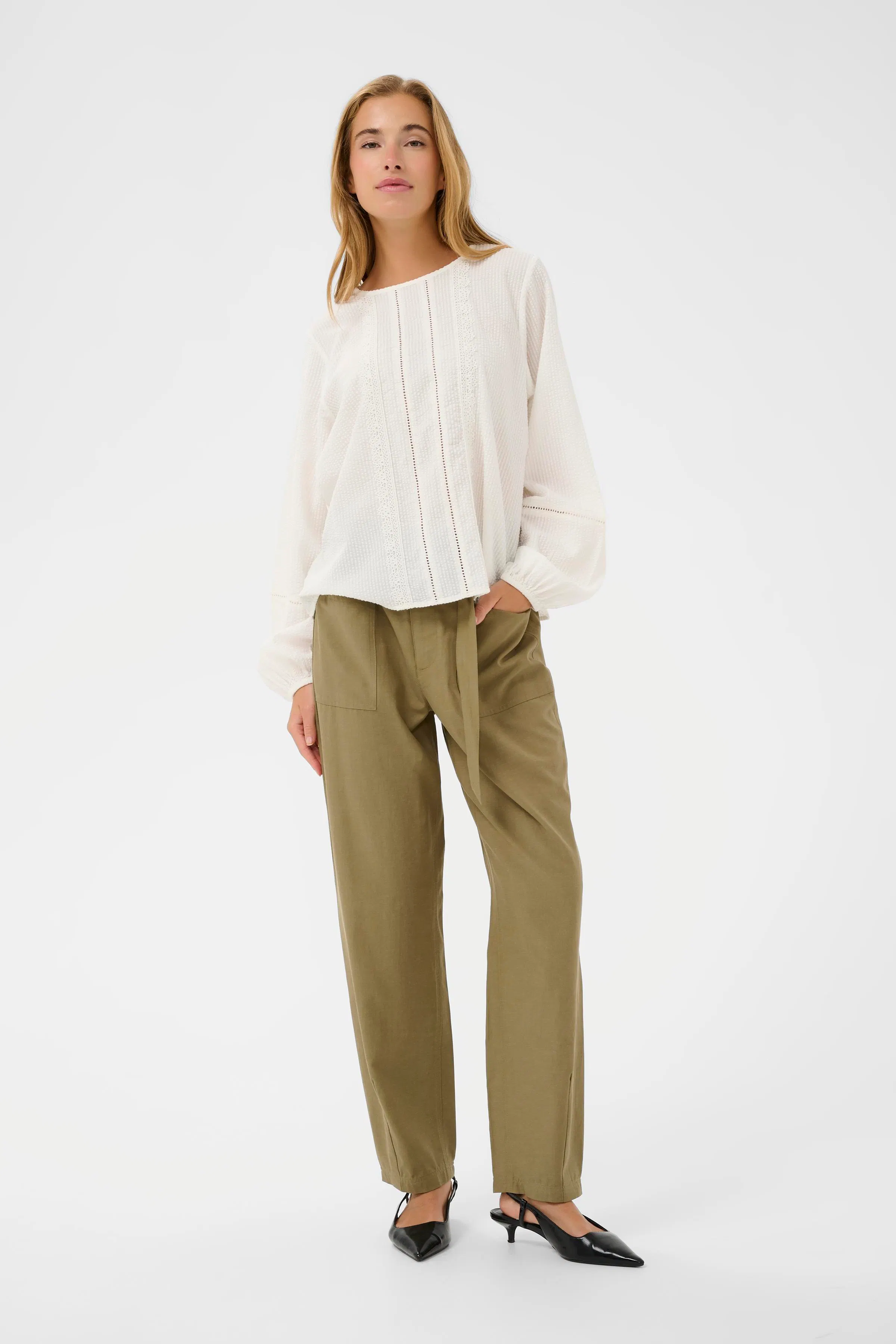 KAlotta Blouse LOOKBOOK FRONT 10511416-110602