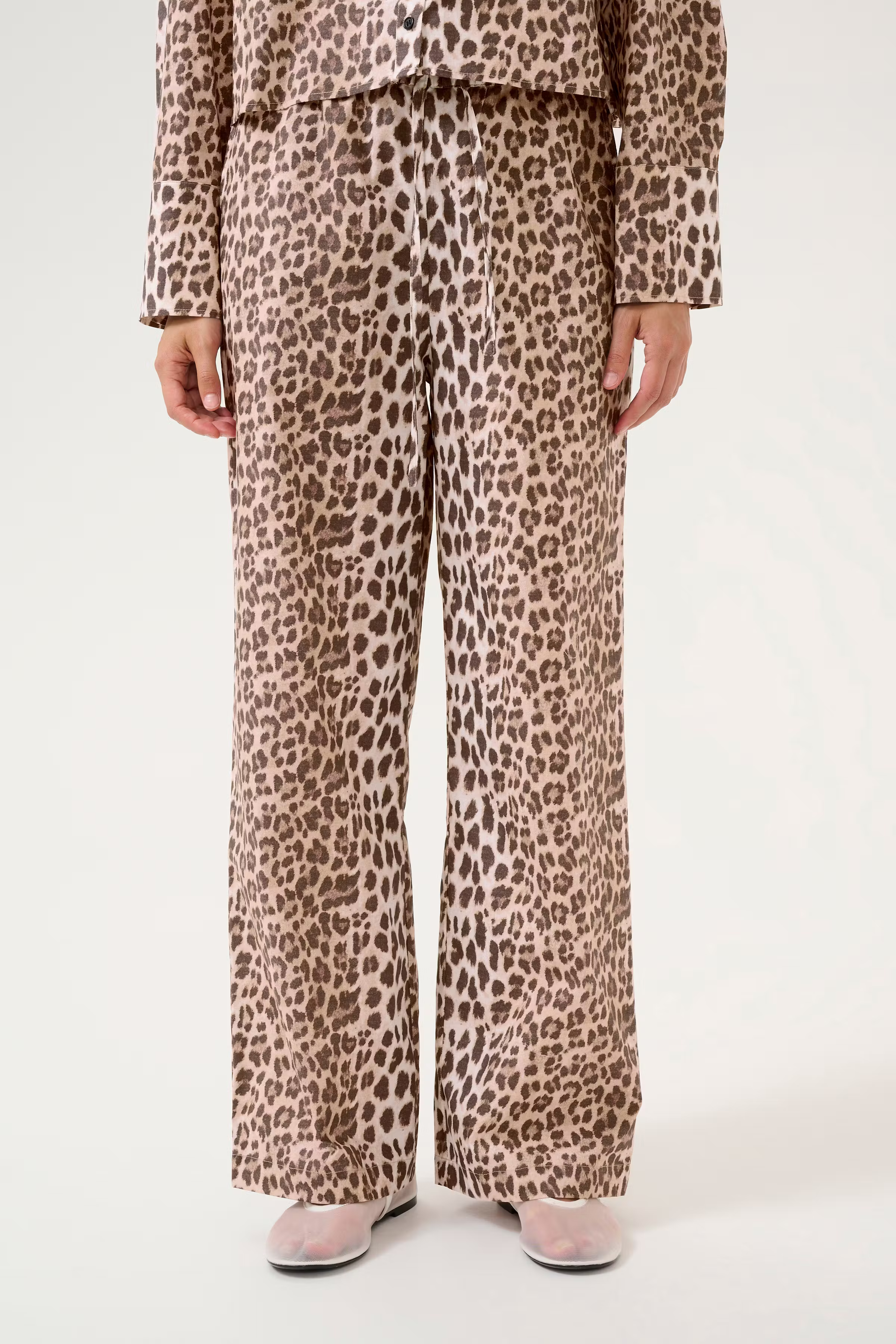 KBUlrike Leopardbukser LOOKBOOK FRONT 10105352-107325