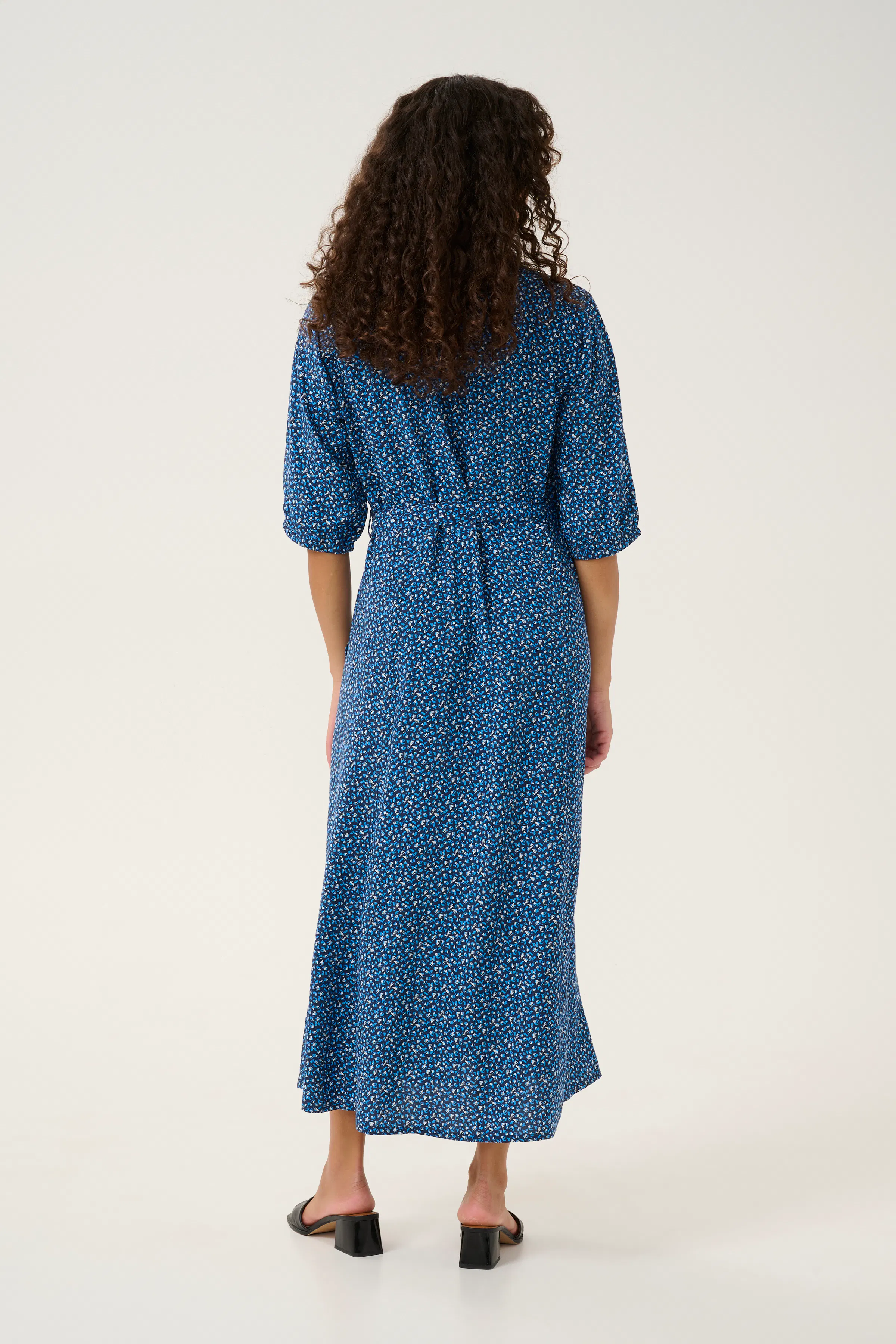 CRTiah Kjole LOOKBOOK BACK 10611340-105492