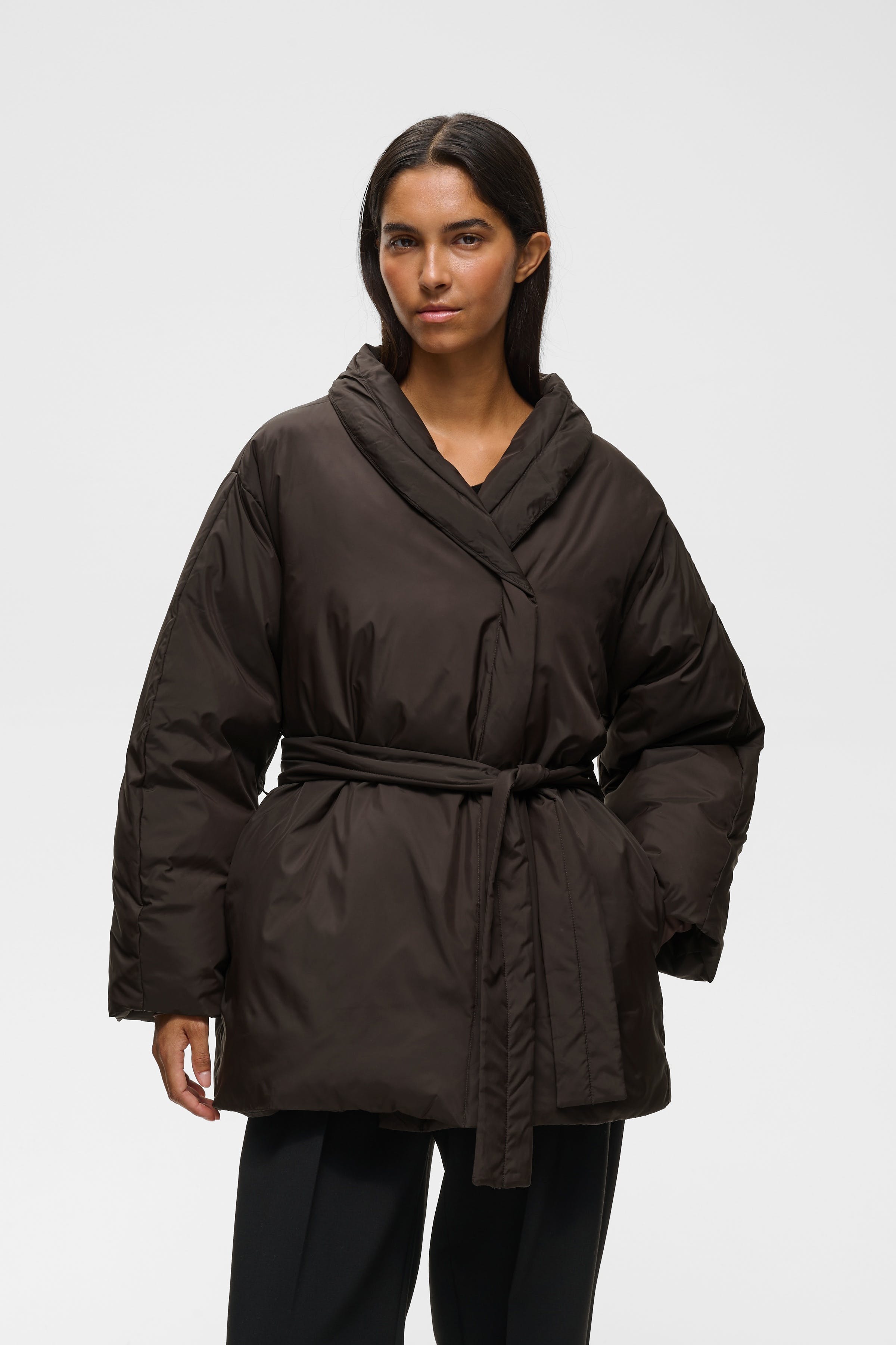 ZINNAHIW Frakke LOOKBOOK FRONT 30112660-191109