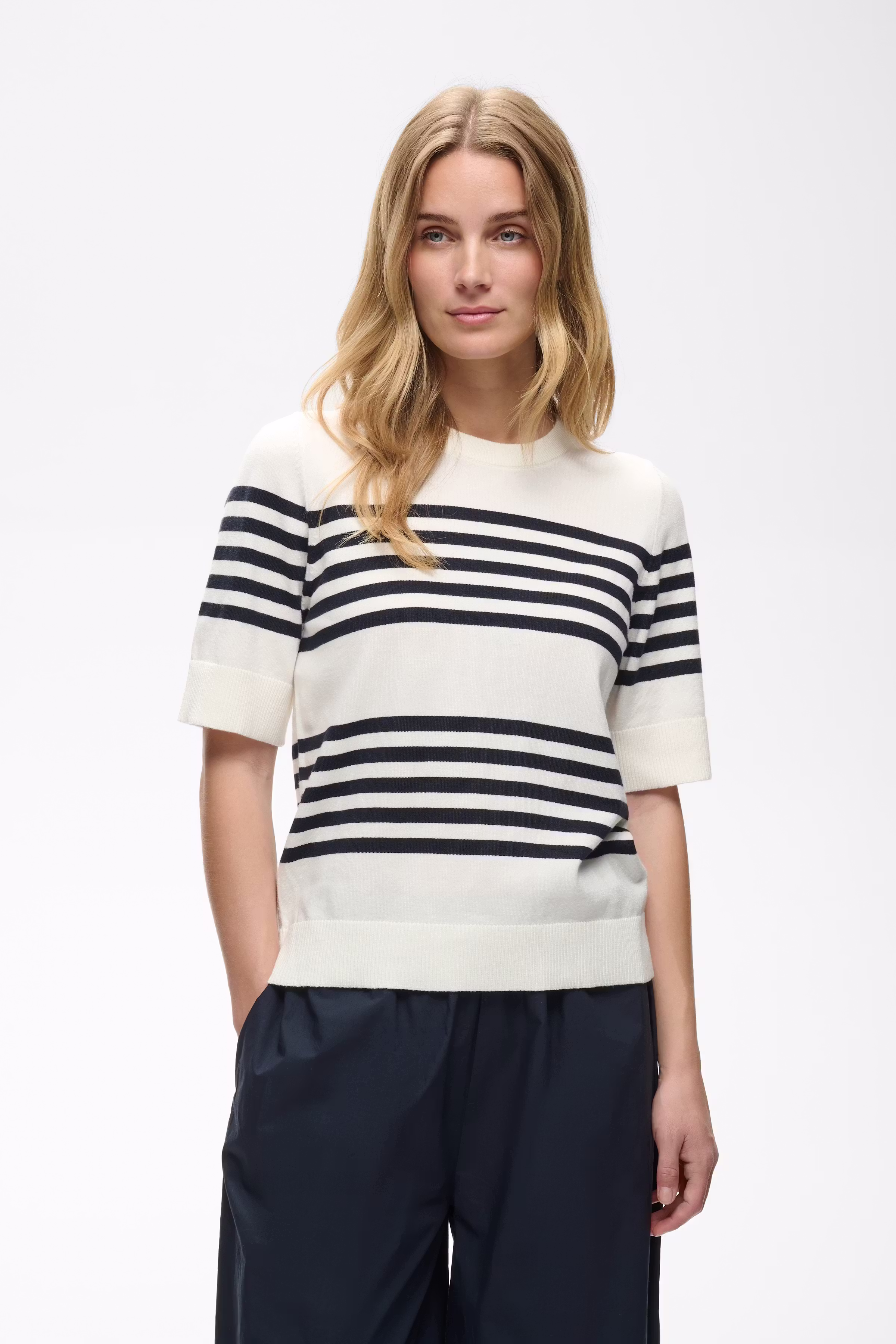 DzanaPW Pullover LOOKBOOK FRONT 30311121-305580