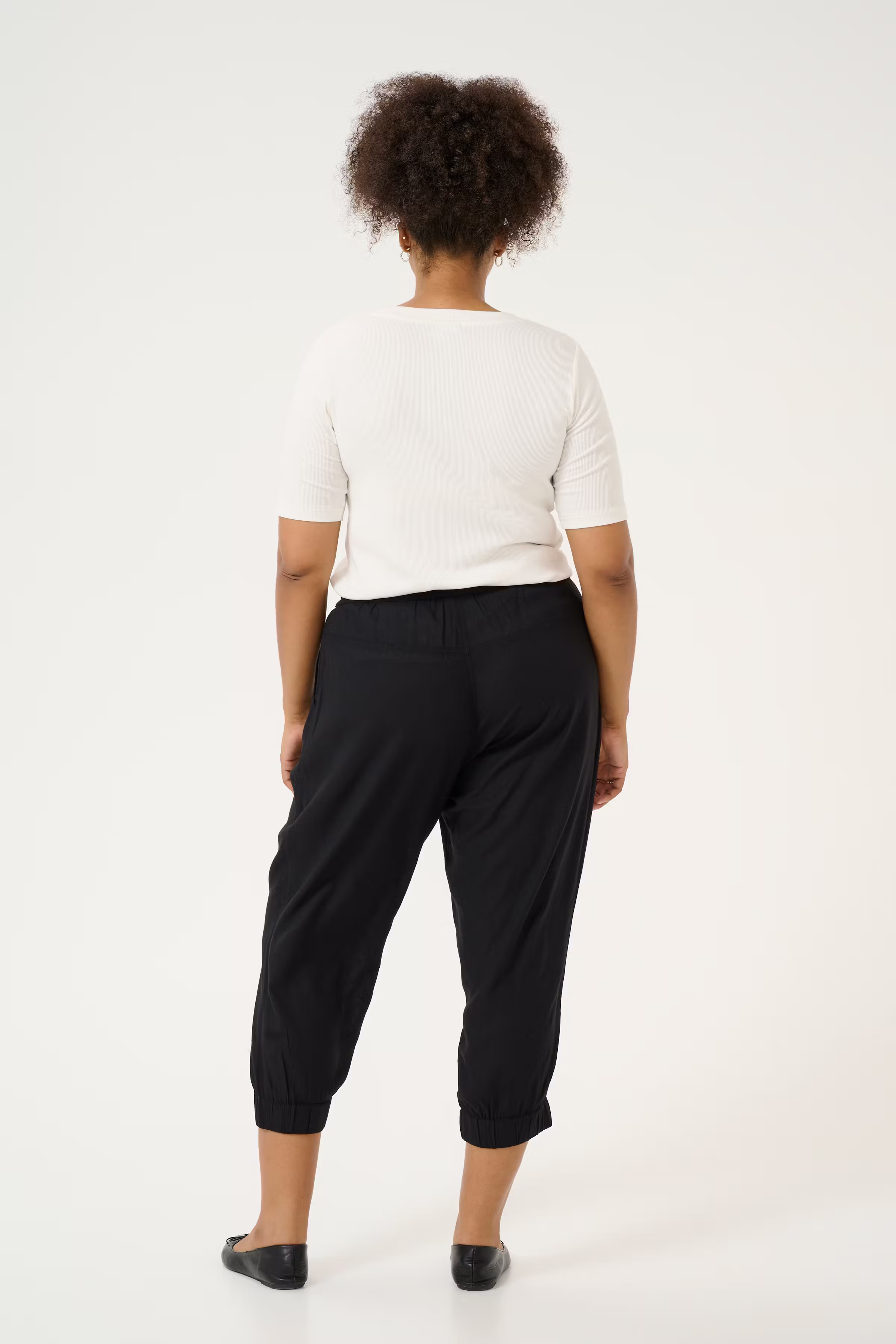 KCmille Caprihose LOOKBOOK BACK 10583101-100121