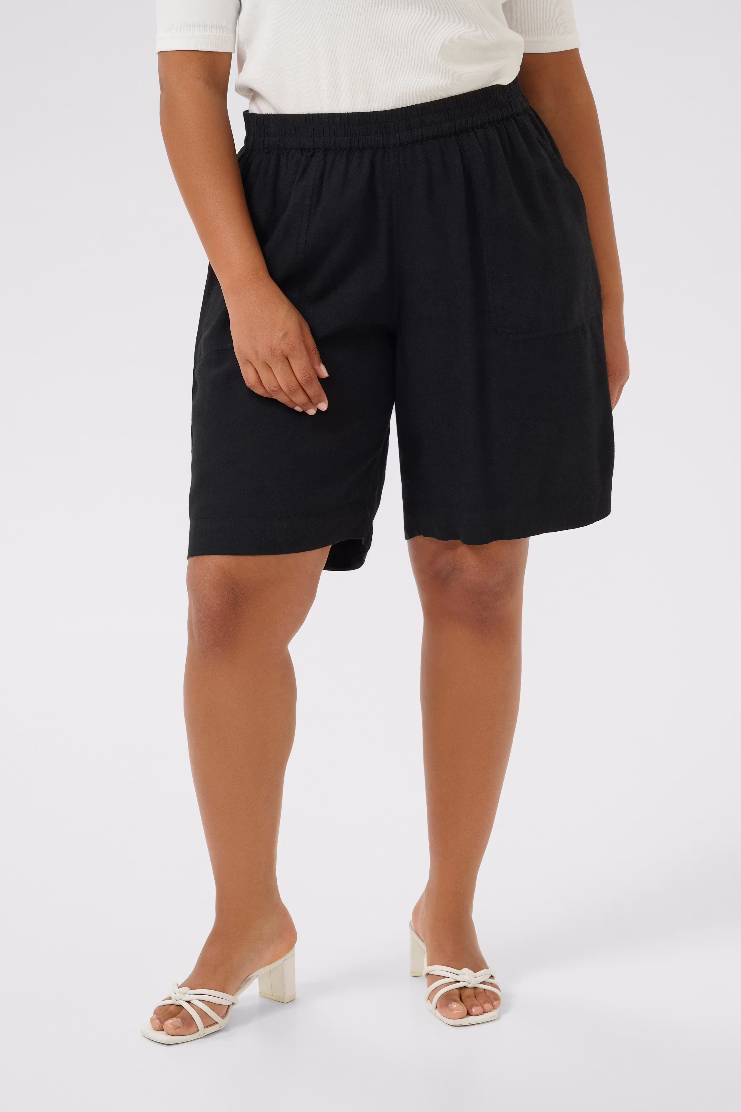 KCmille Linen Shorts LOOKBOOK FRONT 10583099-100121