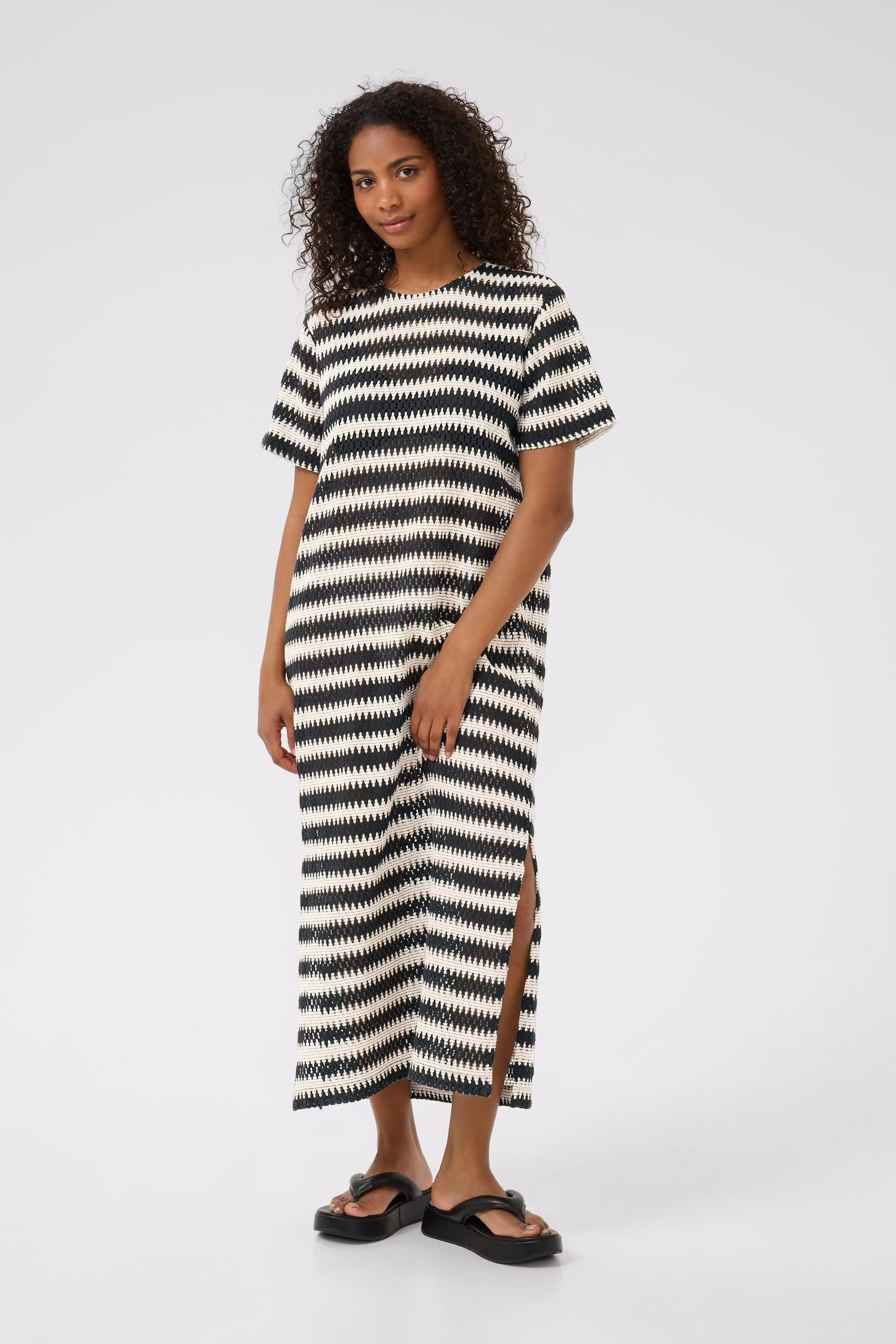 KAmolin Dress LOOKBOOK FRONT 10509917-107418
